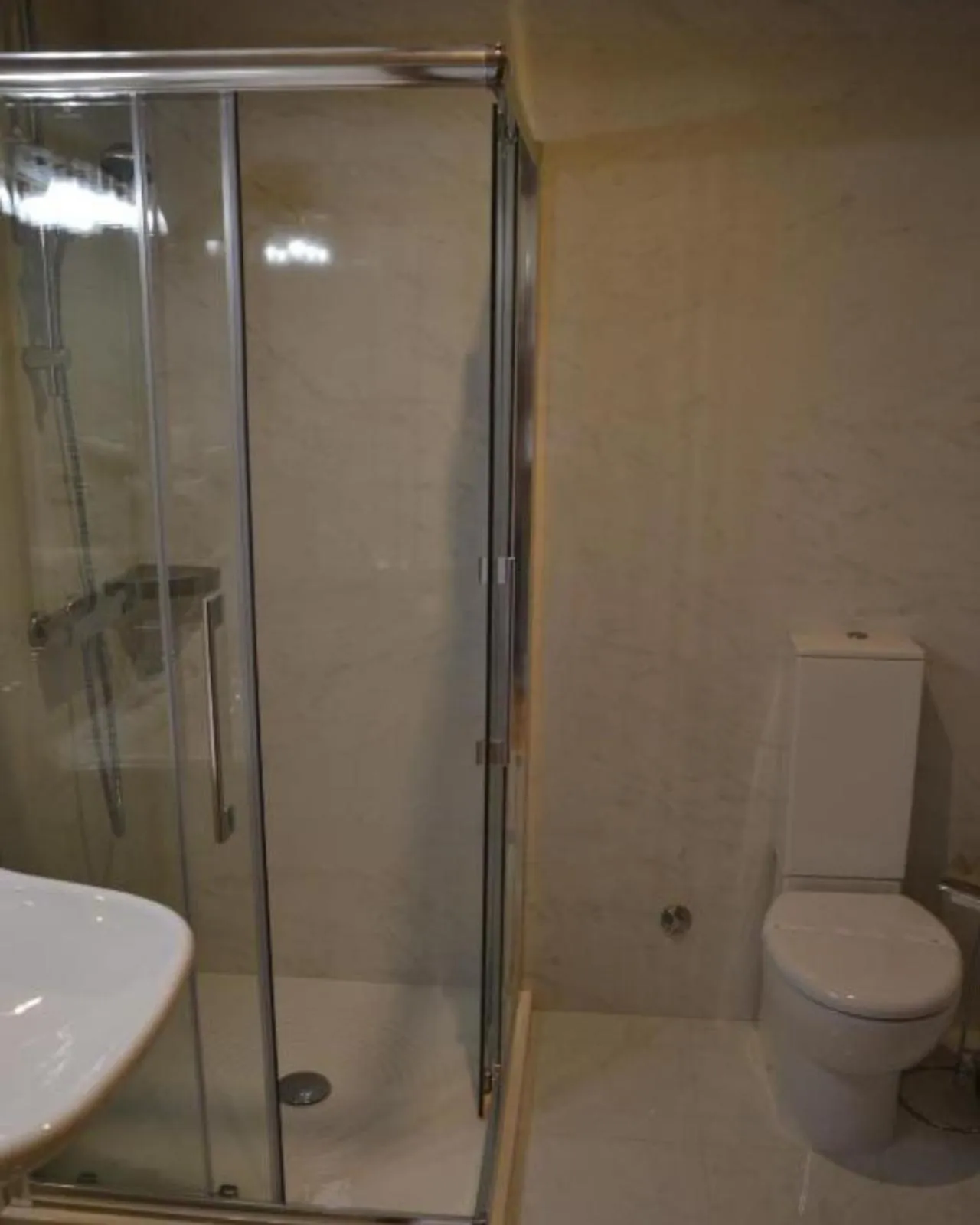 Shower in Hotel Santo Andre