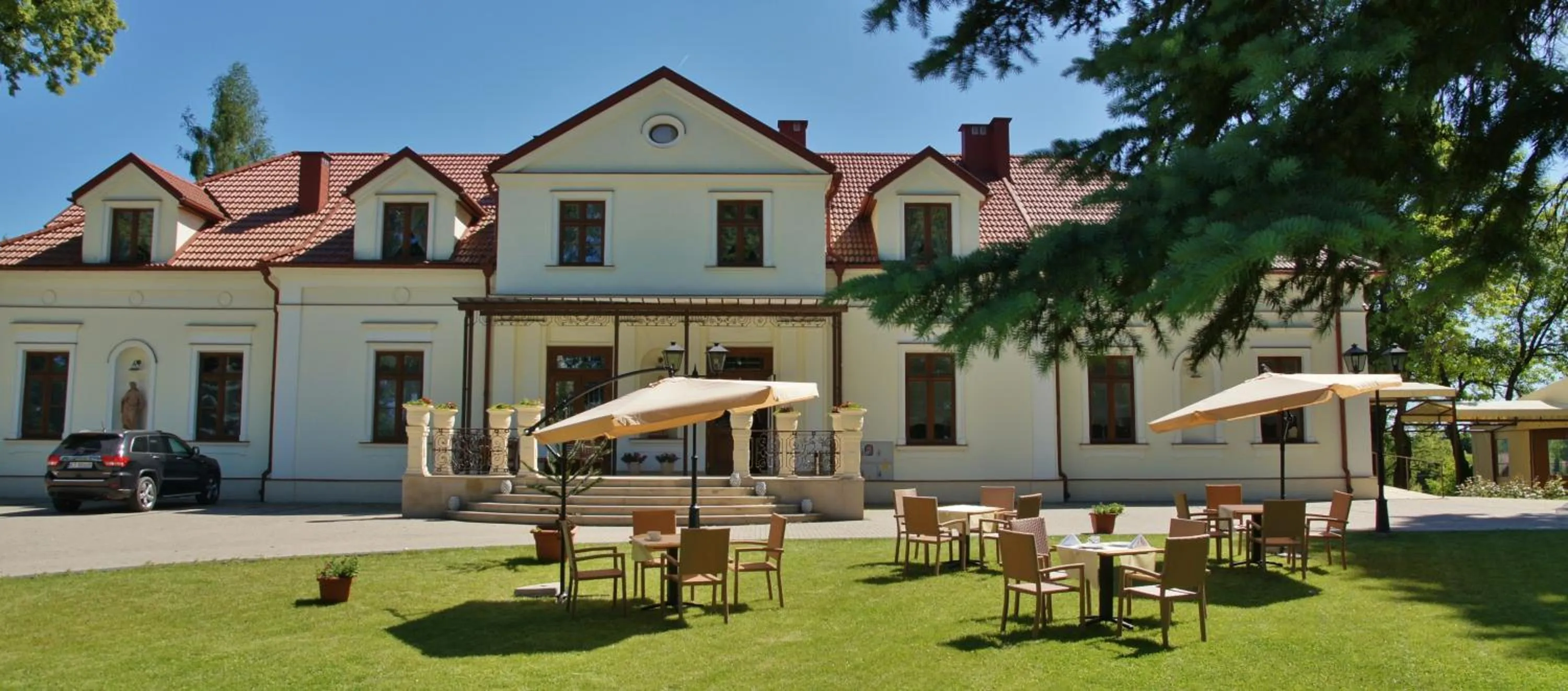 Facade/entrance in Dwór Prezydencki Boutique Hotel & SPA