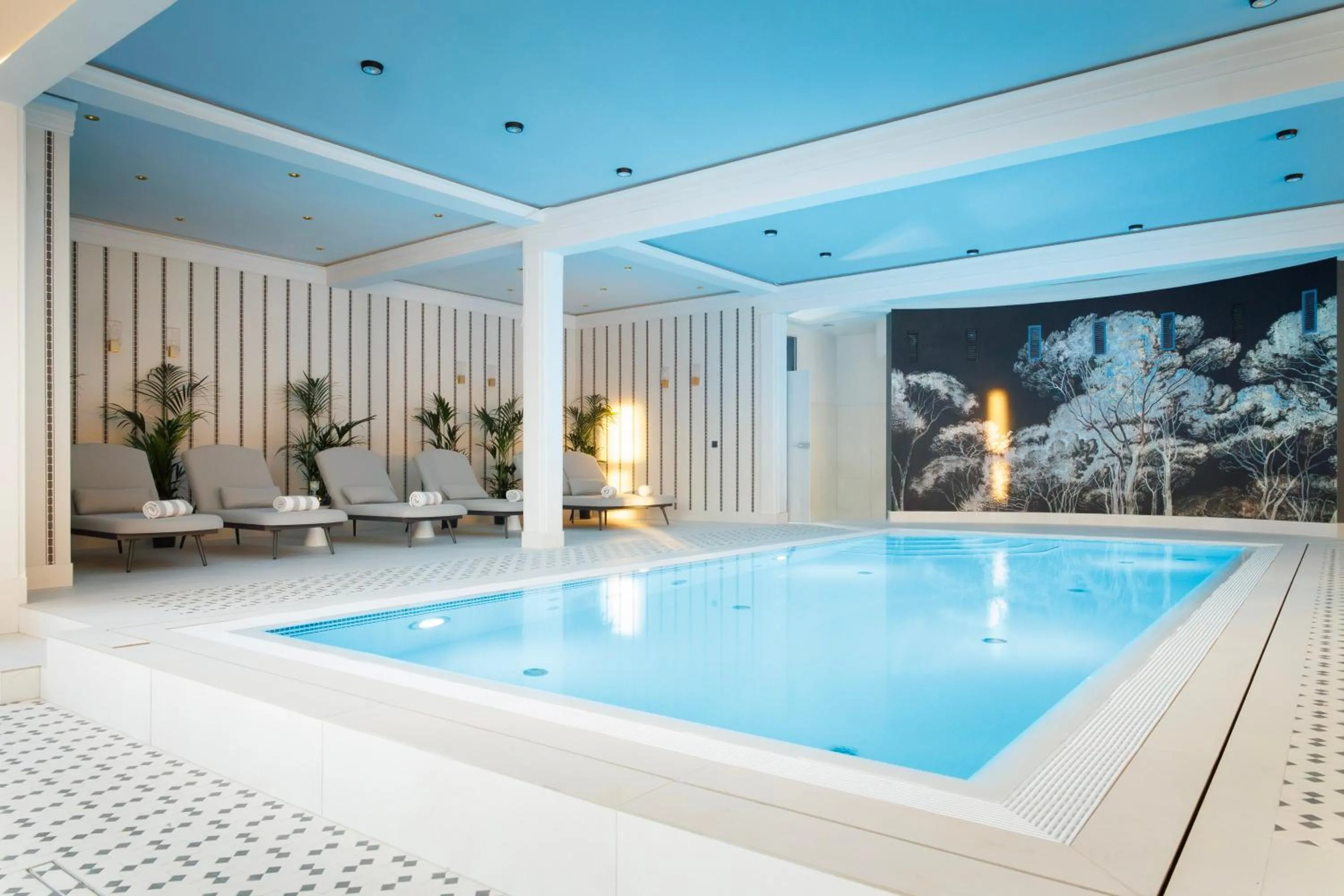 Swimming pool in Dwór Prezydencki Boutique Hotel & SPA