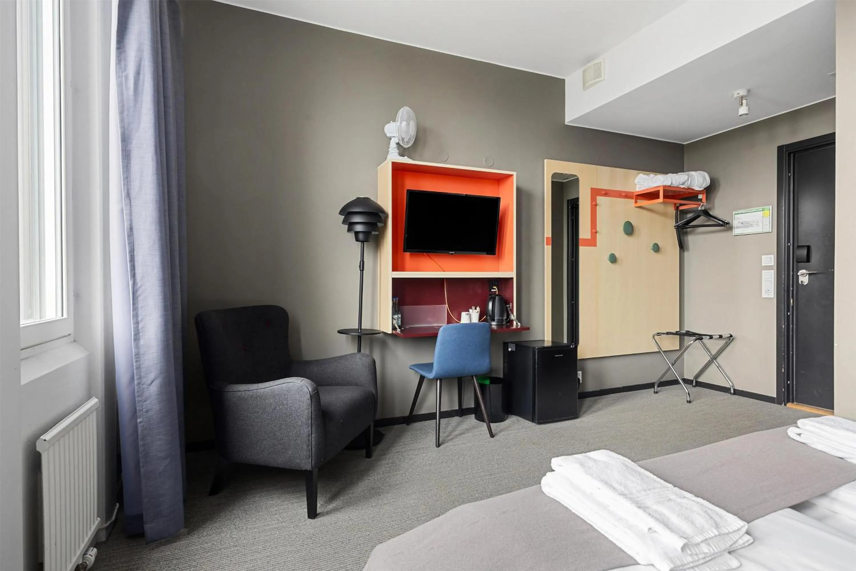 Bedroom, Bed in First Hotel Central