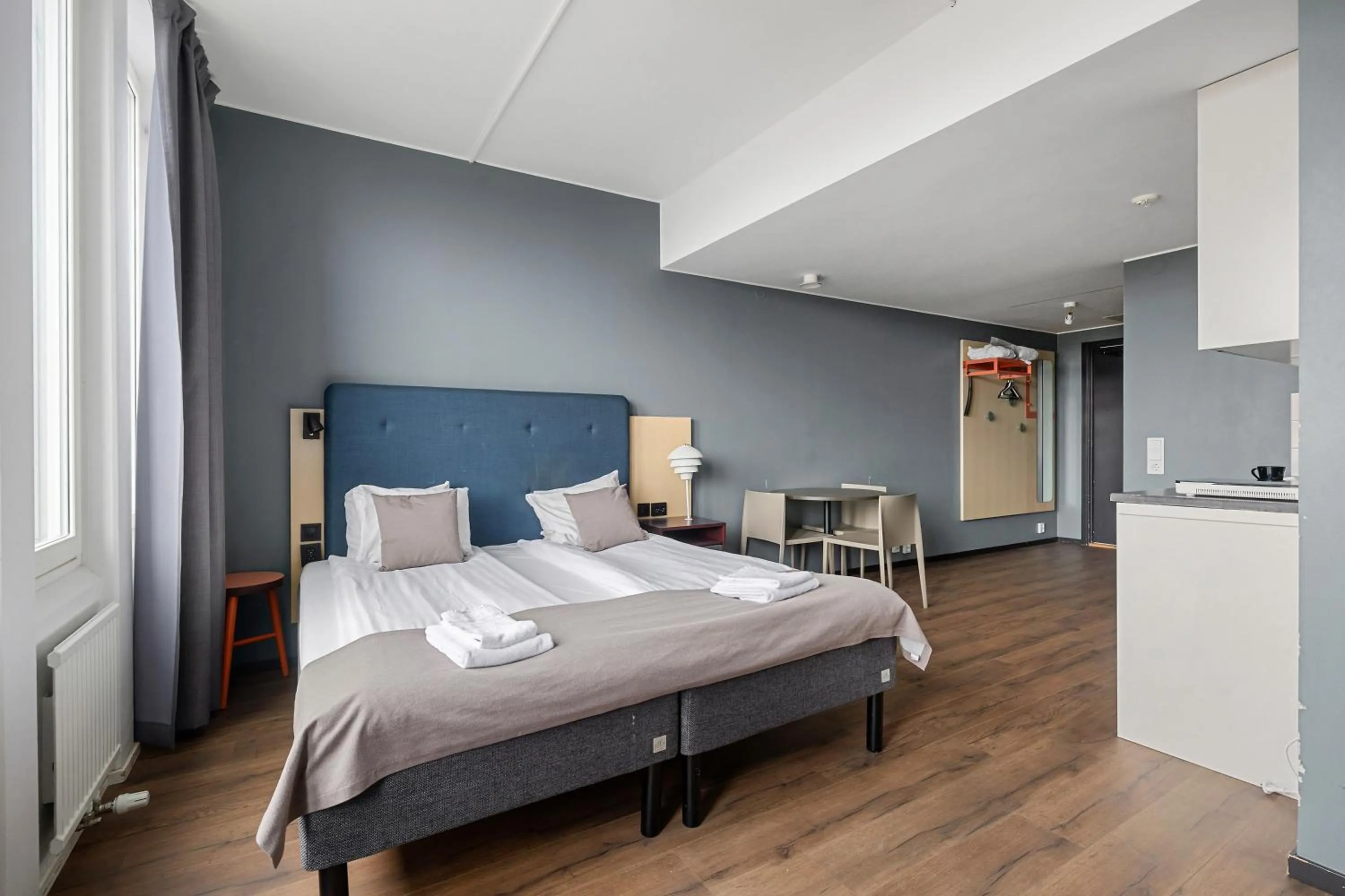 Bed in First Hotel Central