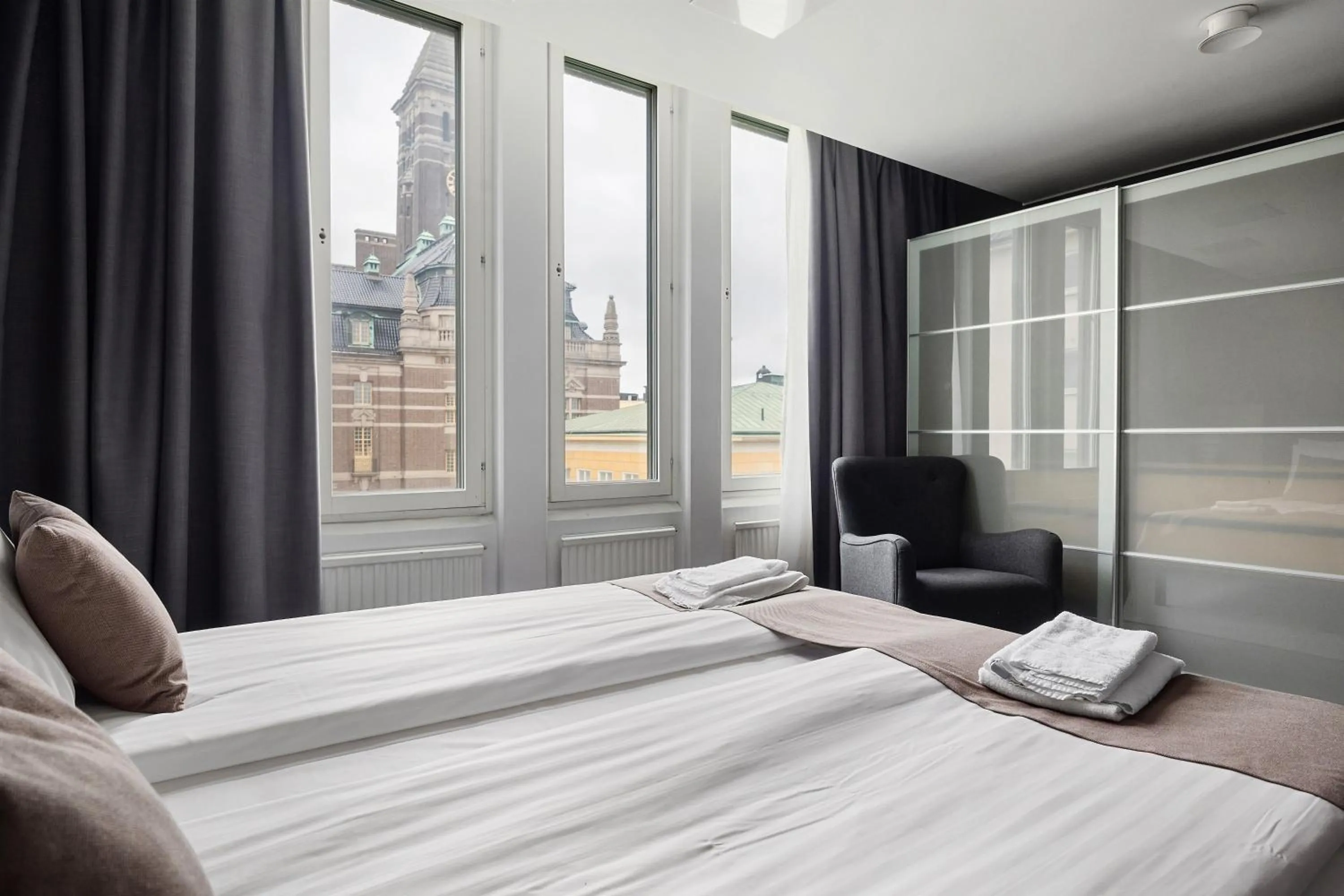 Bed in First Hotel Central