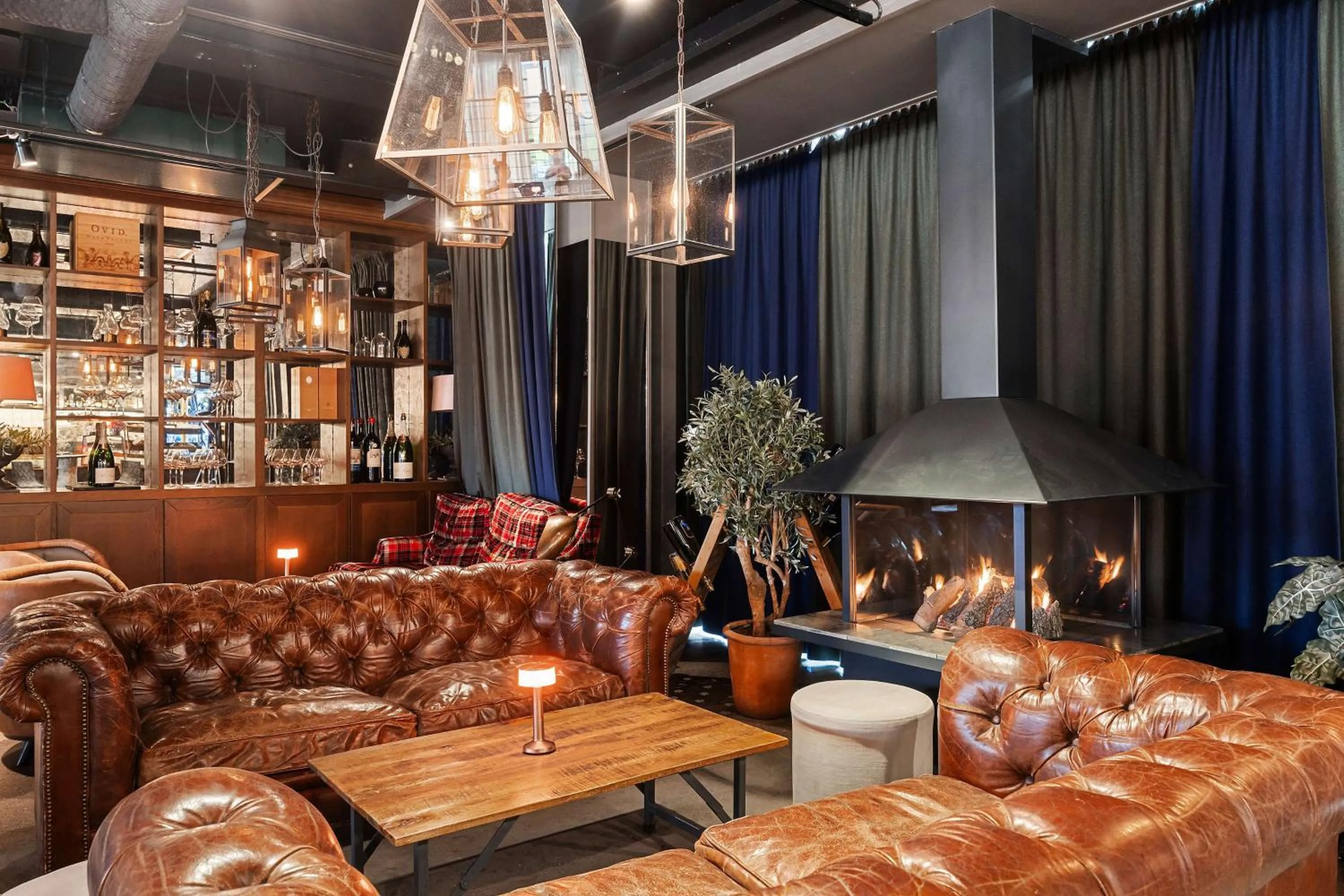 Lobby or reception in First Hotel Central