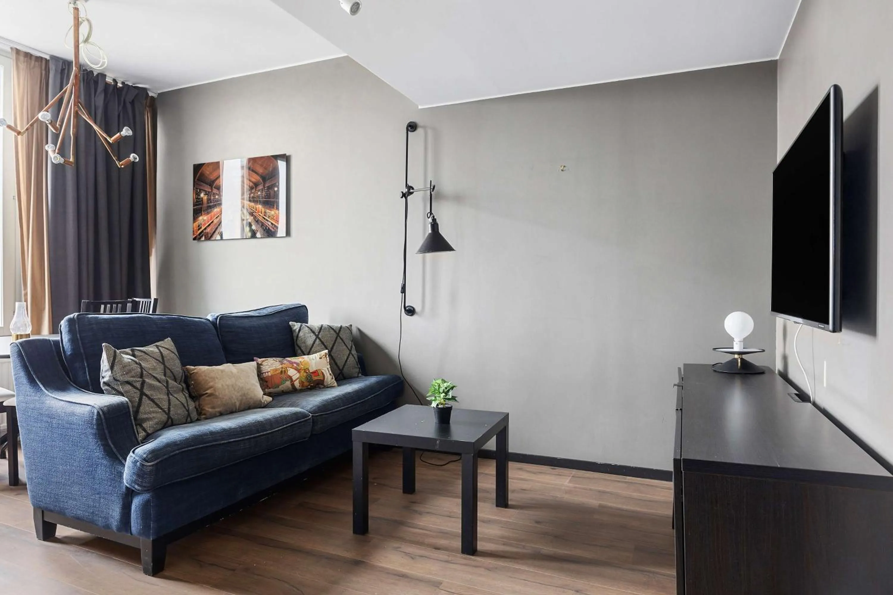 Photo of the whole room in First Hotel Central