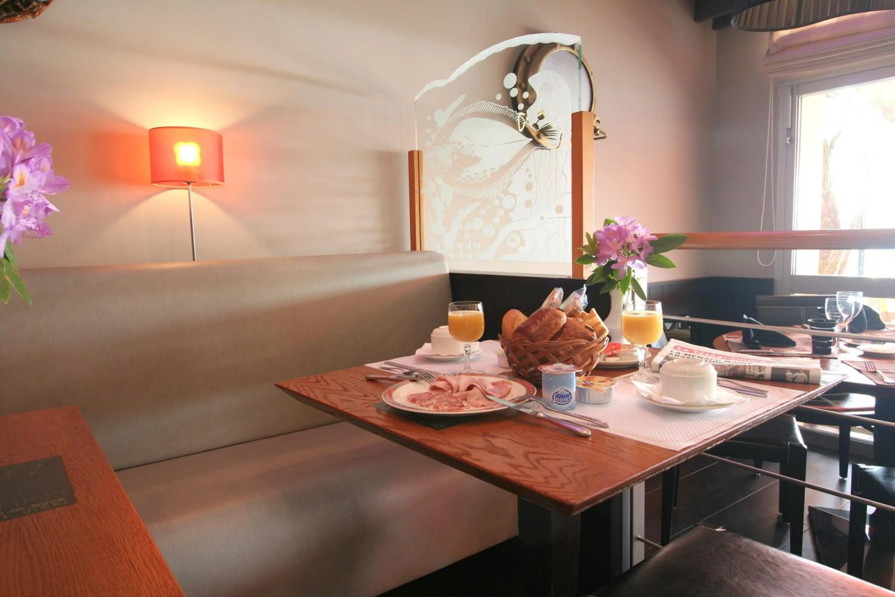 Restaurant/places to eat in Logis Hôtel de France - Face à la Mer