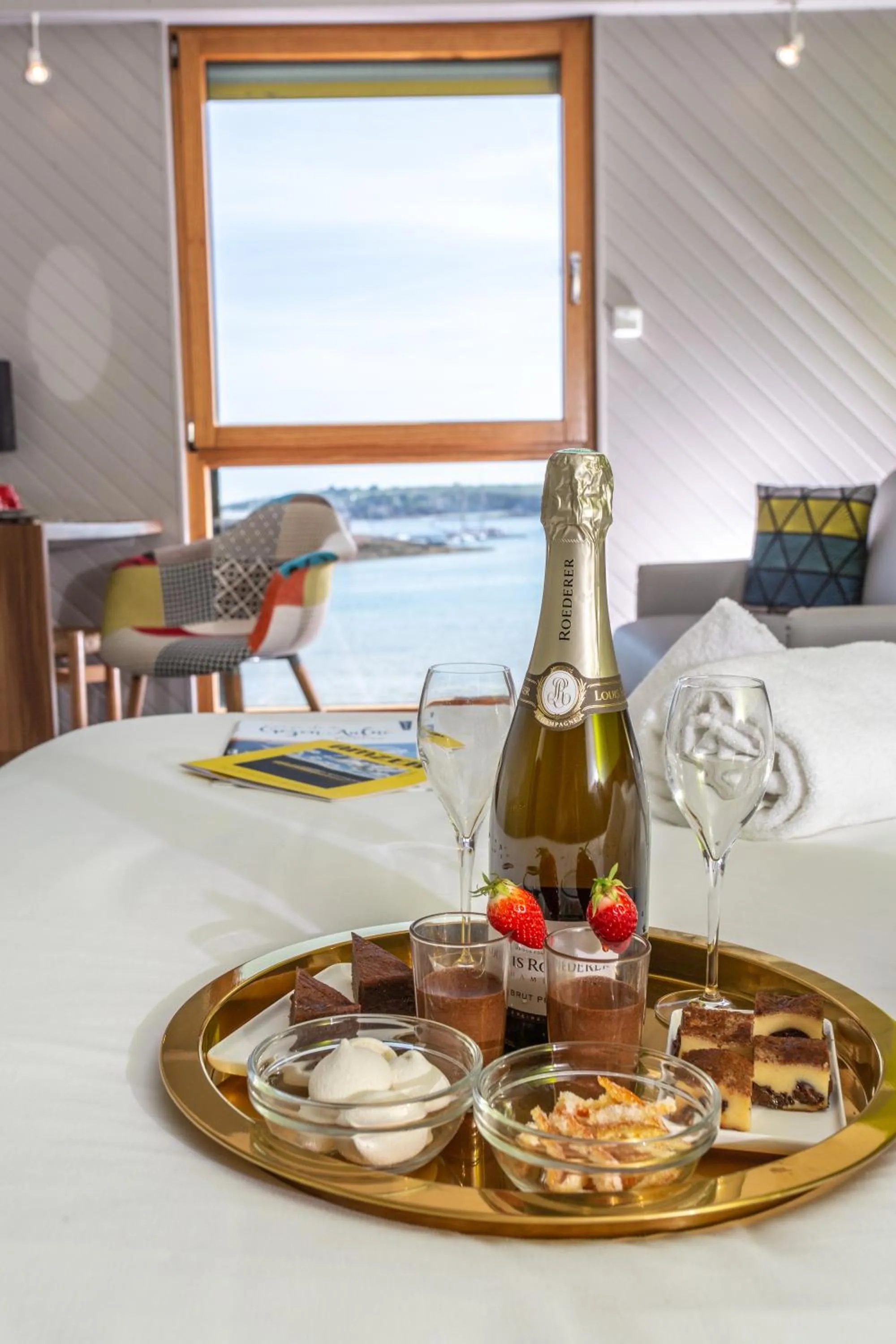 Sea view in Logis Hôtel de France - Face à la Mer