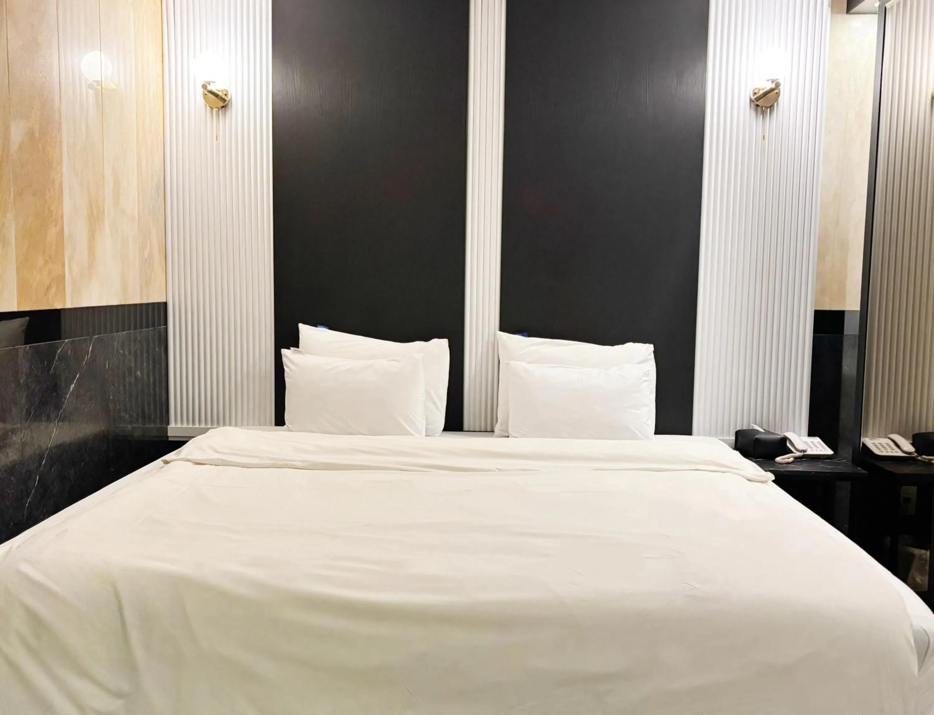 Bed in Dongdaemun Signature Tourist Hotel