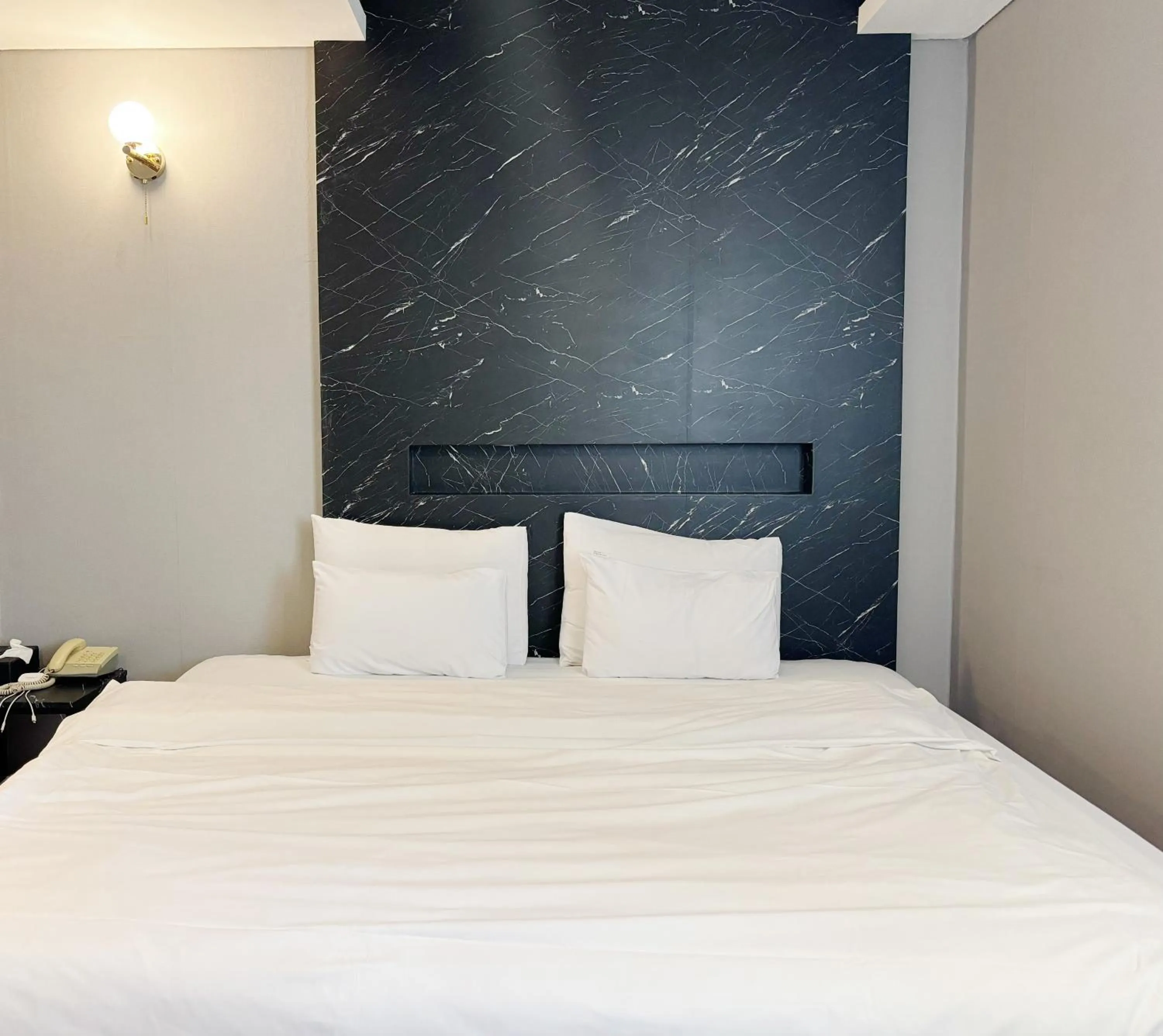 Bed in Dongdaemun Signature Tourist Hotel