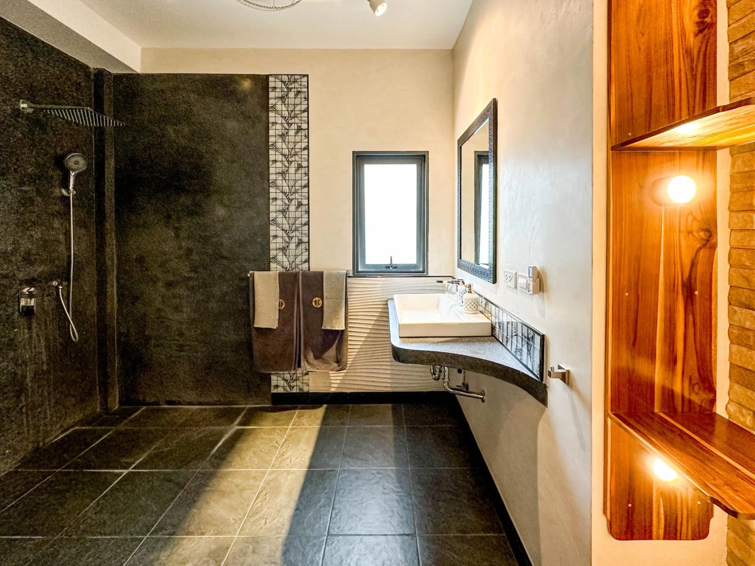 Shower in La Belle Vie - Boutique Hotel Adults Only