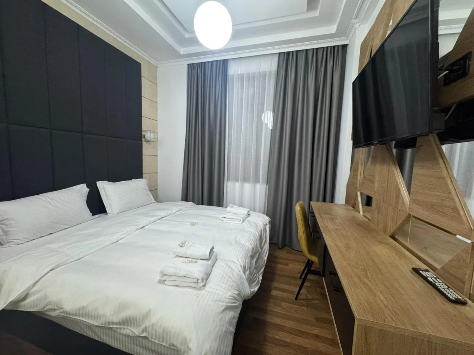 Bed in Hotel Comfort