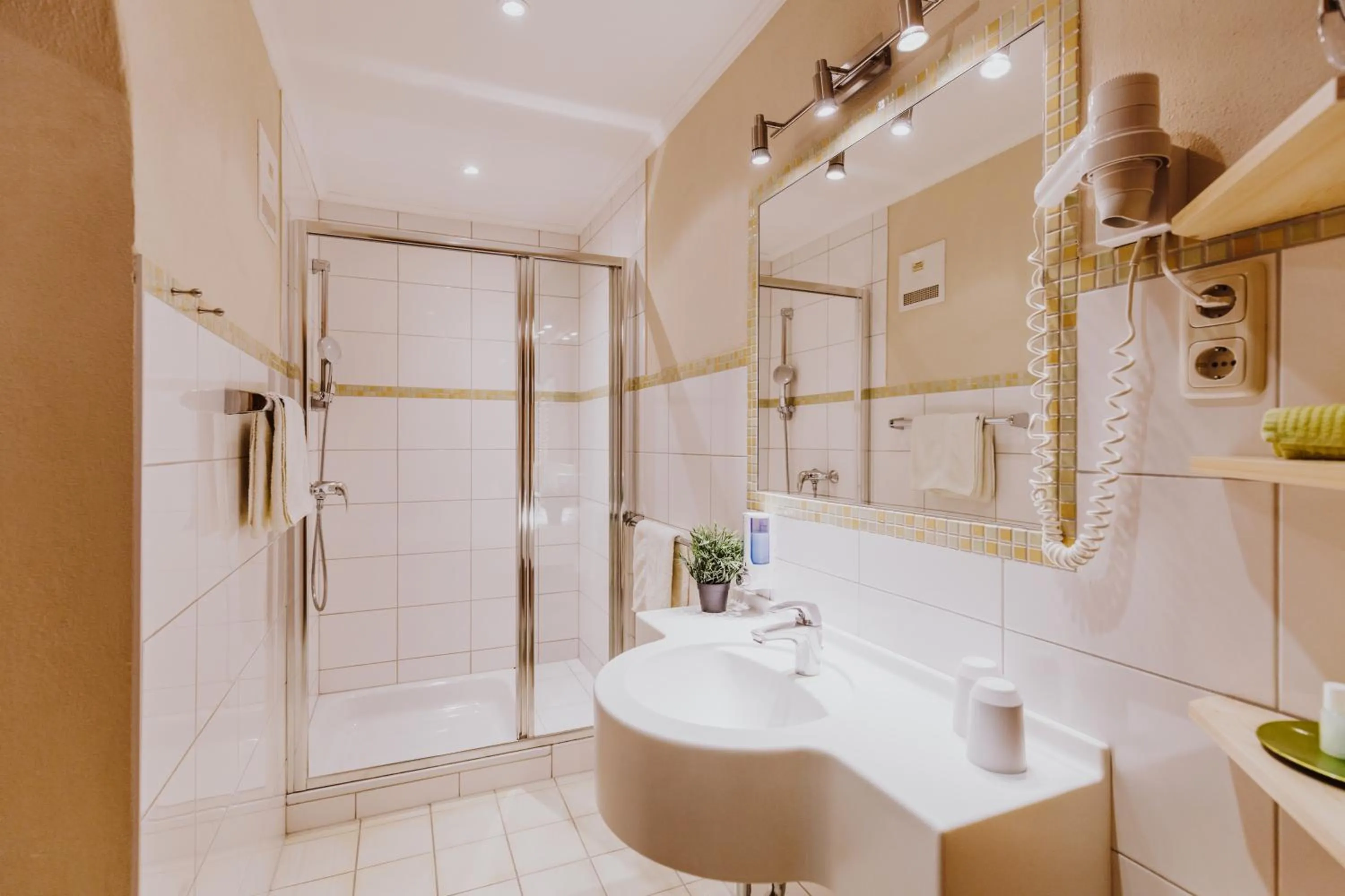 Bathroom in Landhotel Gschirnwirt