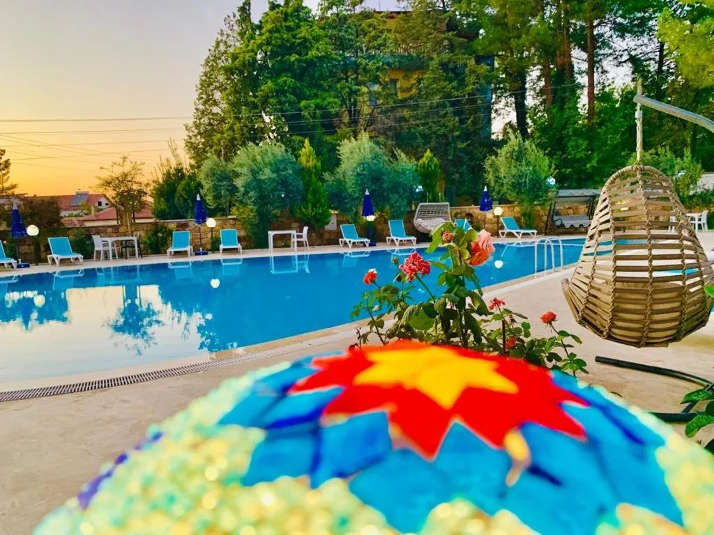 Swimming pool in Pamukkale Whiteheaven Suite Hotel