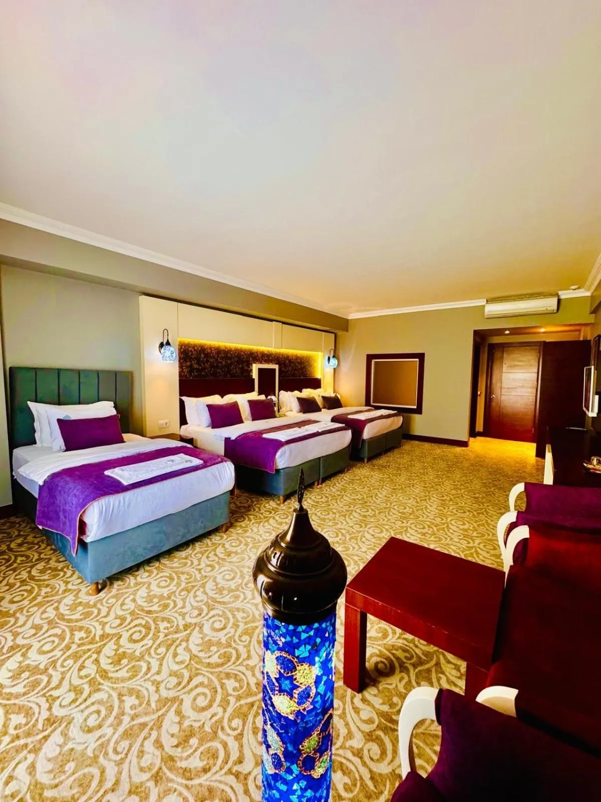 Photo of the whole room, Bed in Pamukkale Whiteheaven Suite Hotel