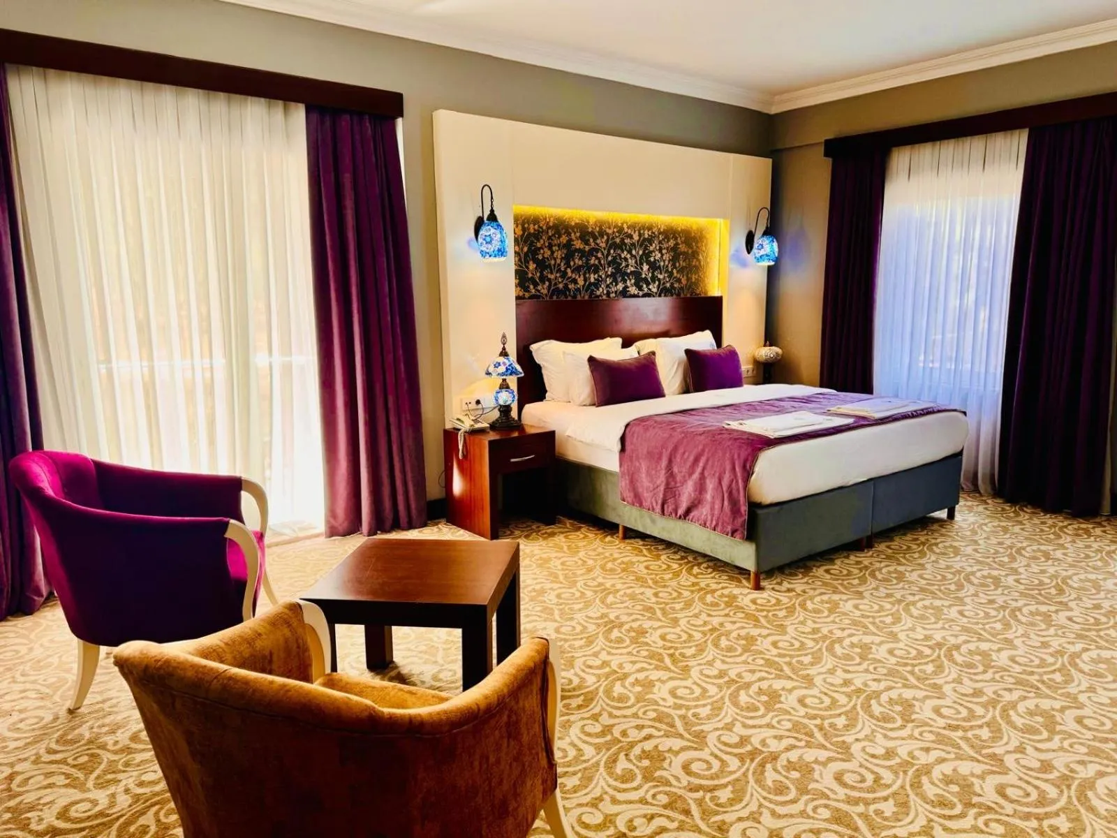 Bed in Pamukkale Whiteheaven Suite Hotel