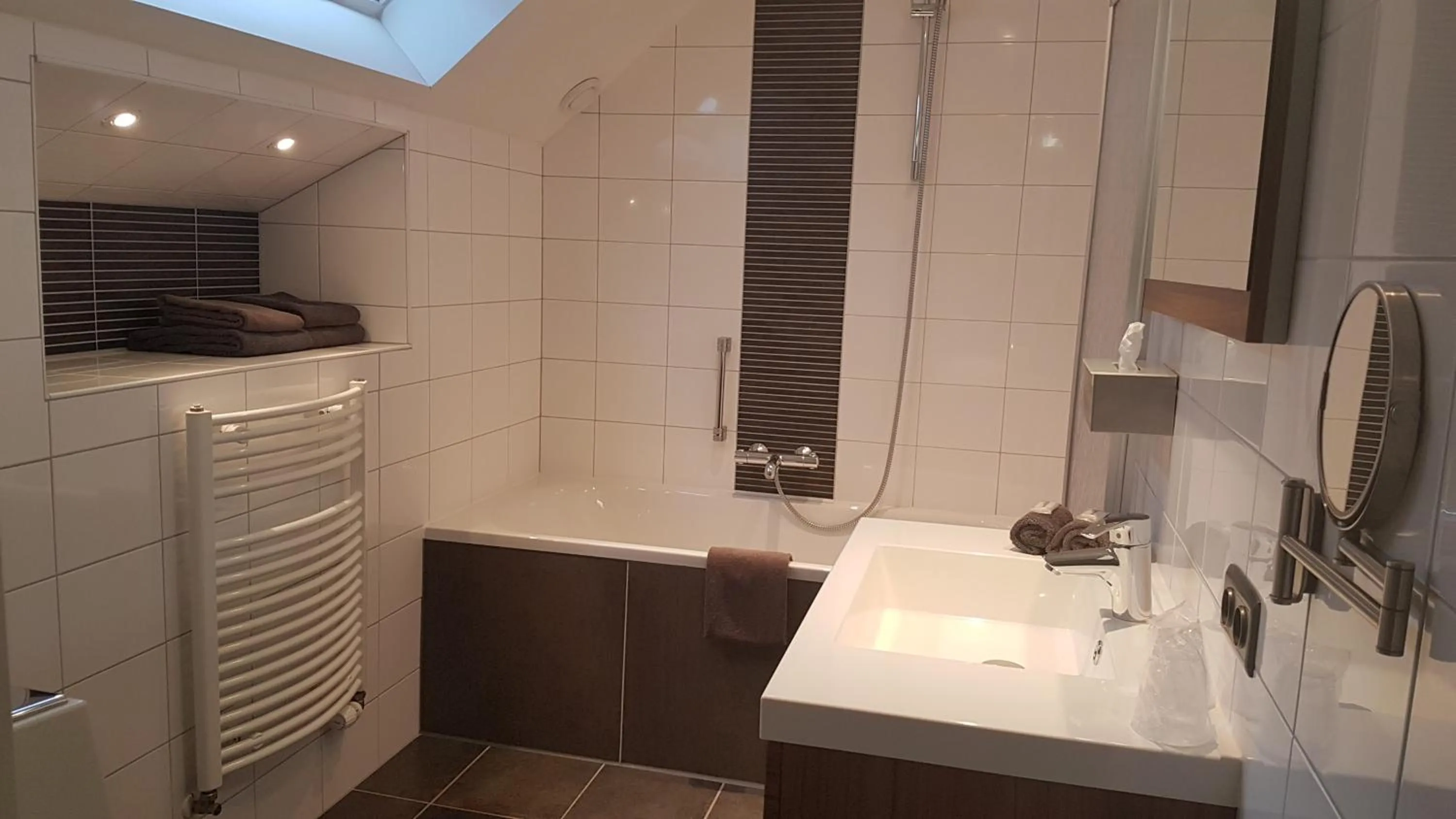 Bathroom in De Eenhoorn