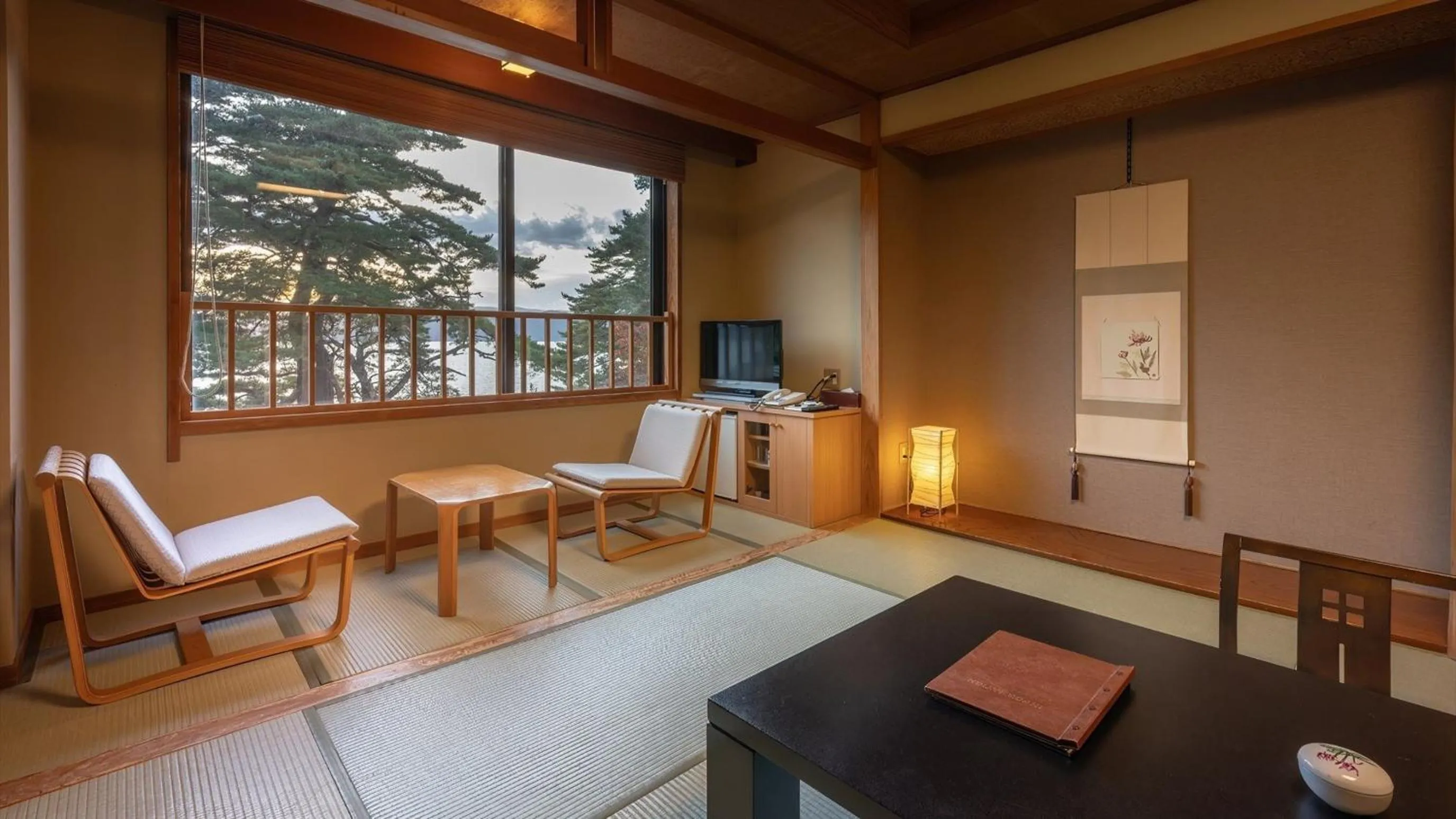 Photo of the whole room in Katakurinohana