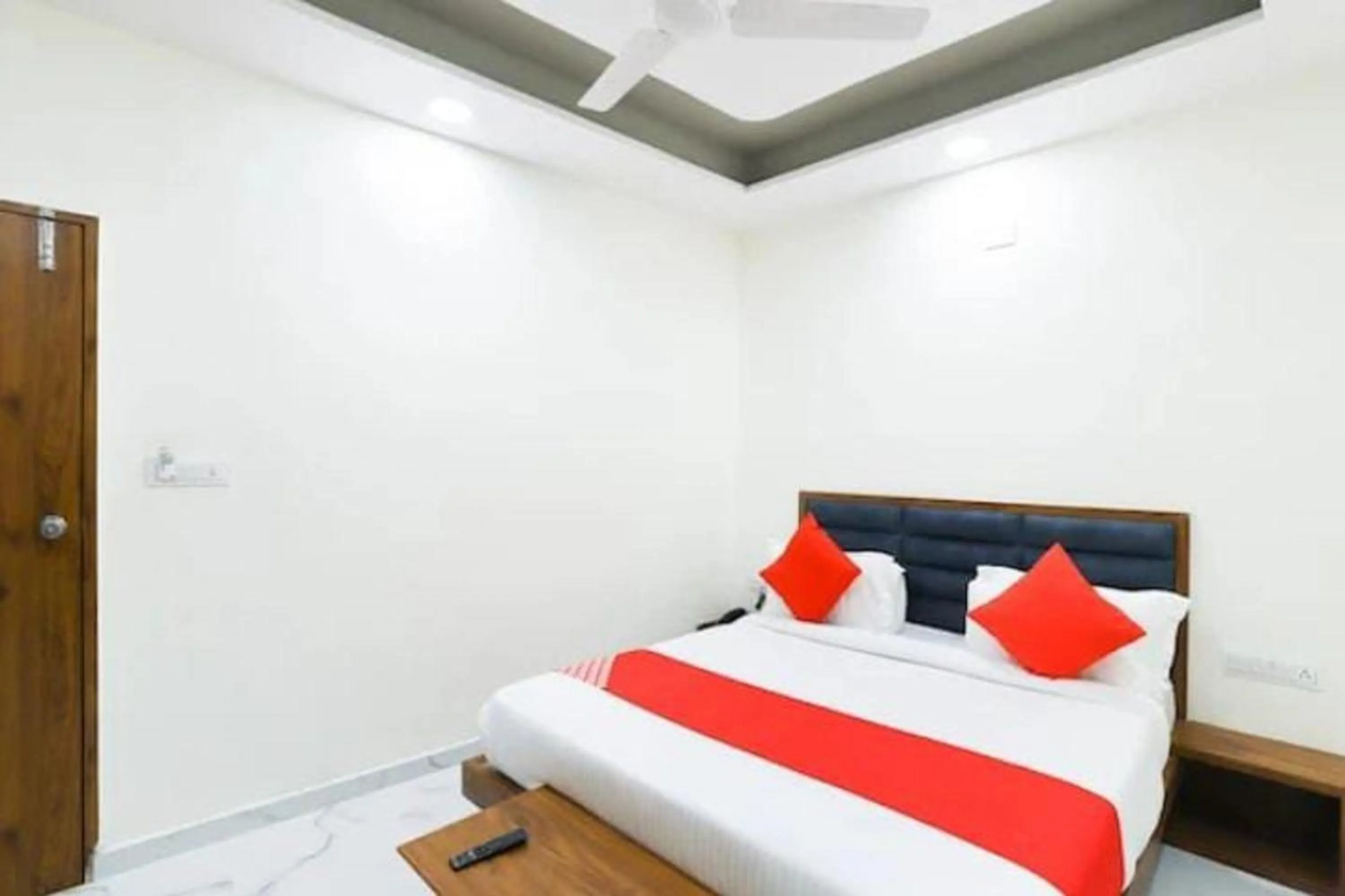 Bedroom in Hotel New Lake View