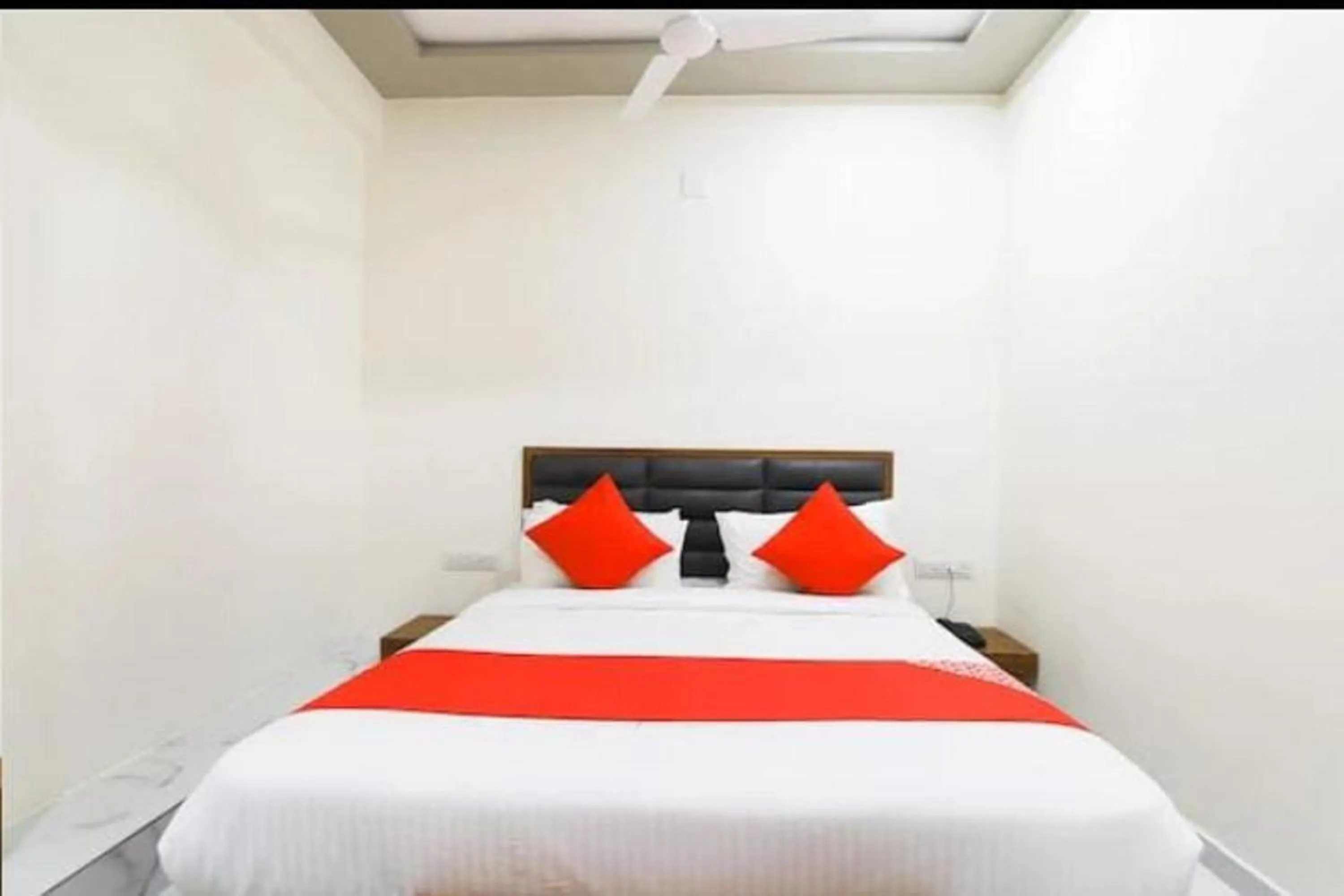 Bed in Hotel New Lake View