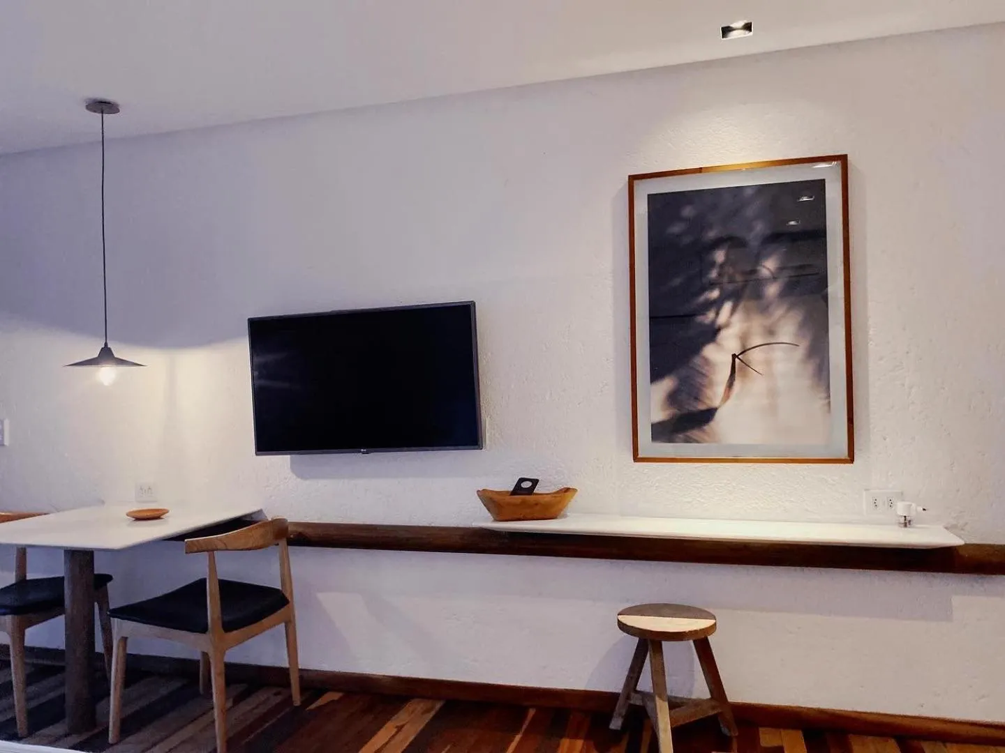 TV and multimedia in Paru Boutique Hotel