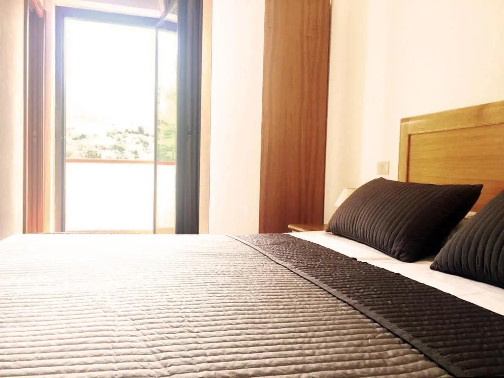 Bed in Albergo Villa Riccio