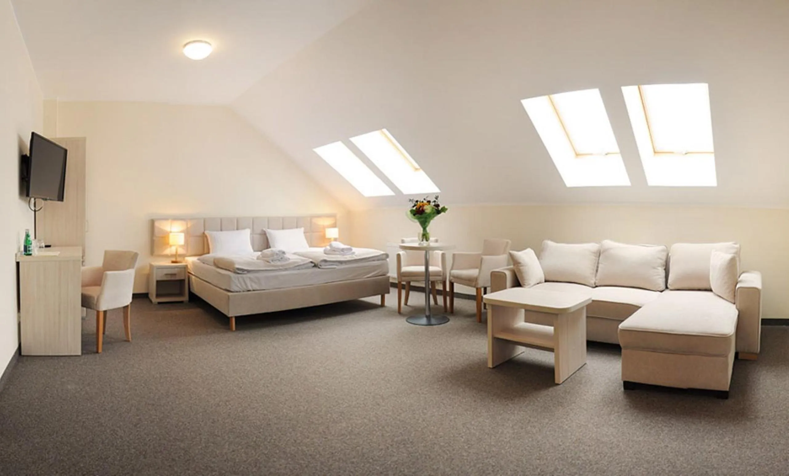 Photo of the whole room, Bed in Golf Zajazd Zajączkowo