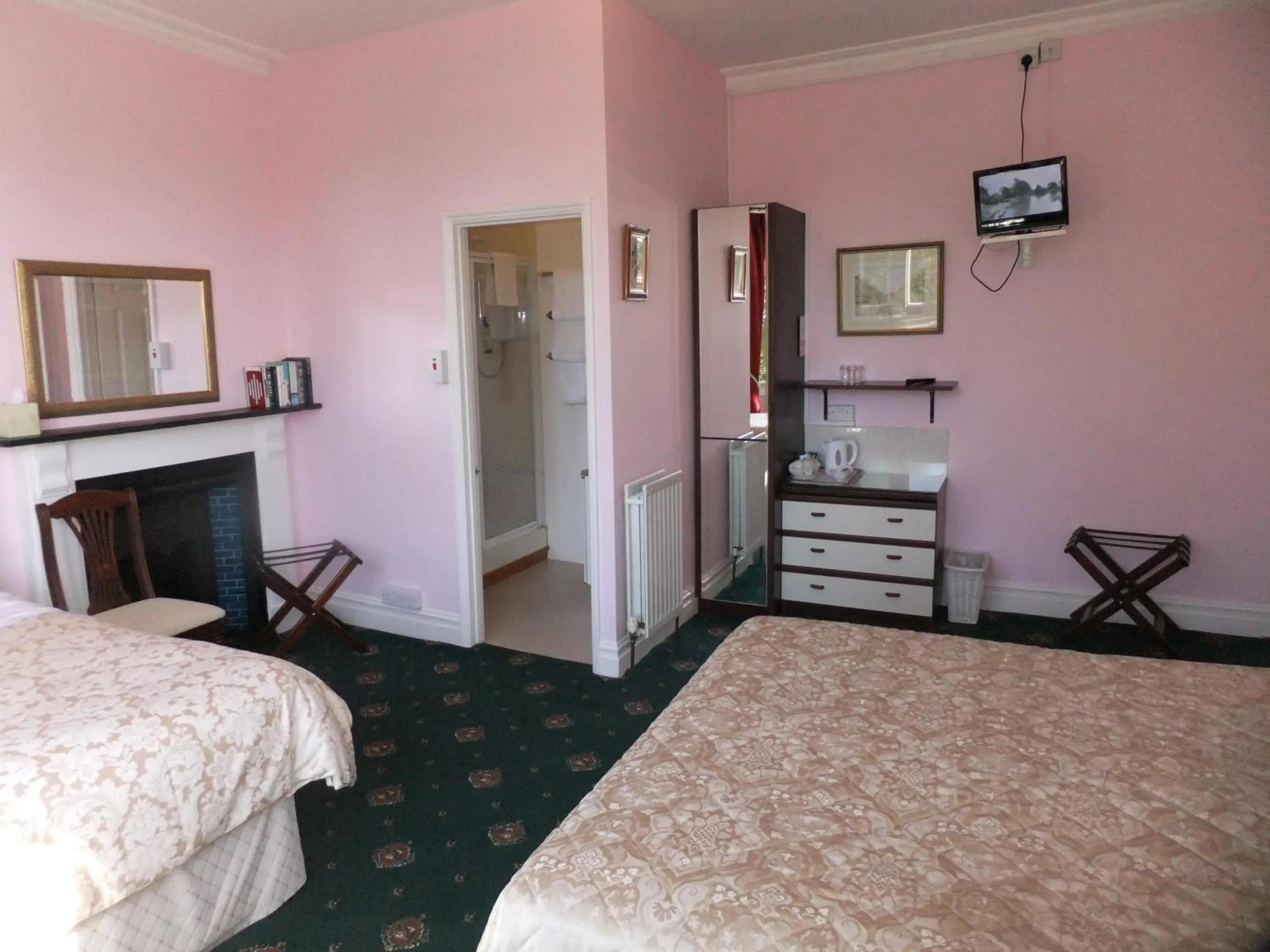 Decorative detail, Bed in Elgin Villa