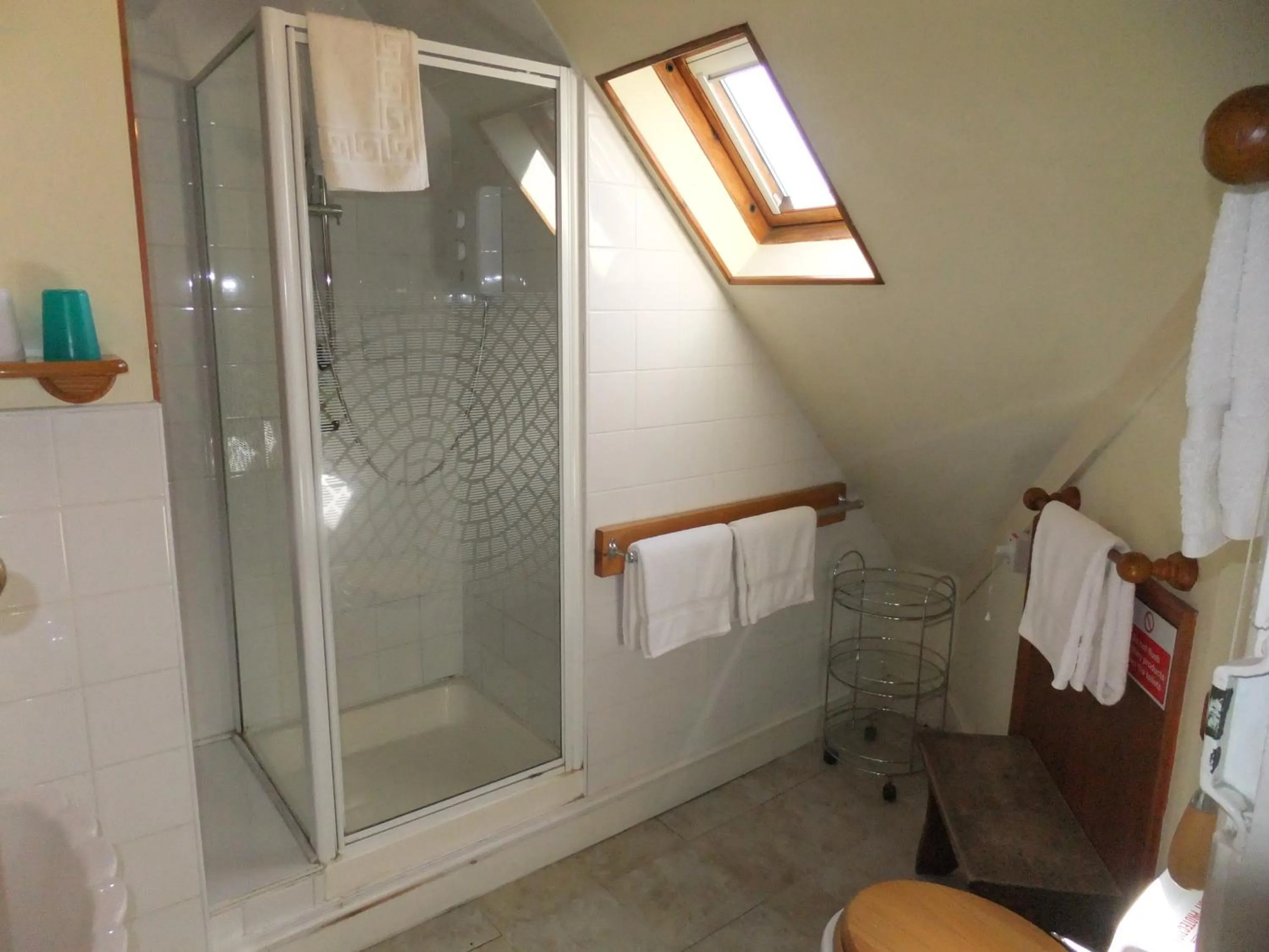 Shower in Elgin Villa