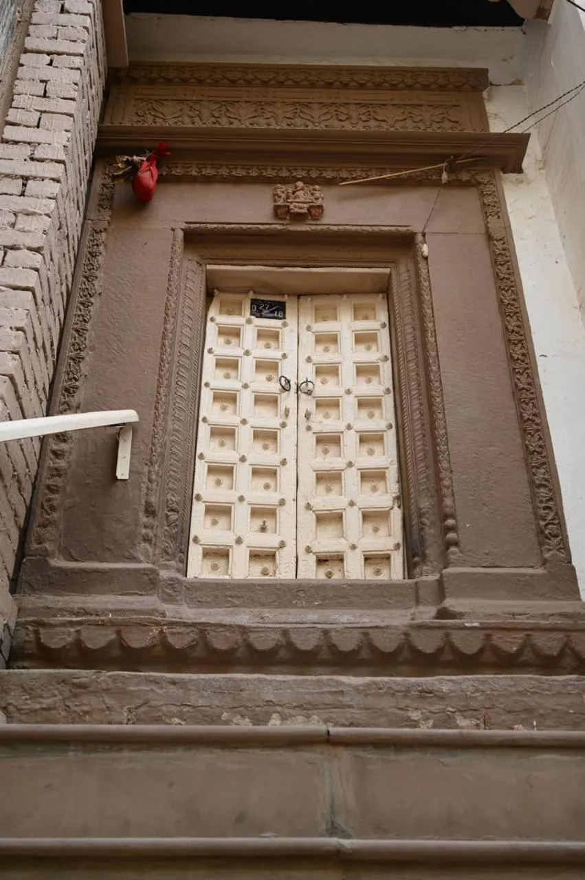 Facade/entrance in Narayana's Haveli