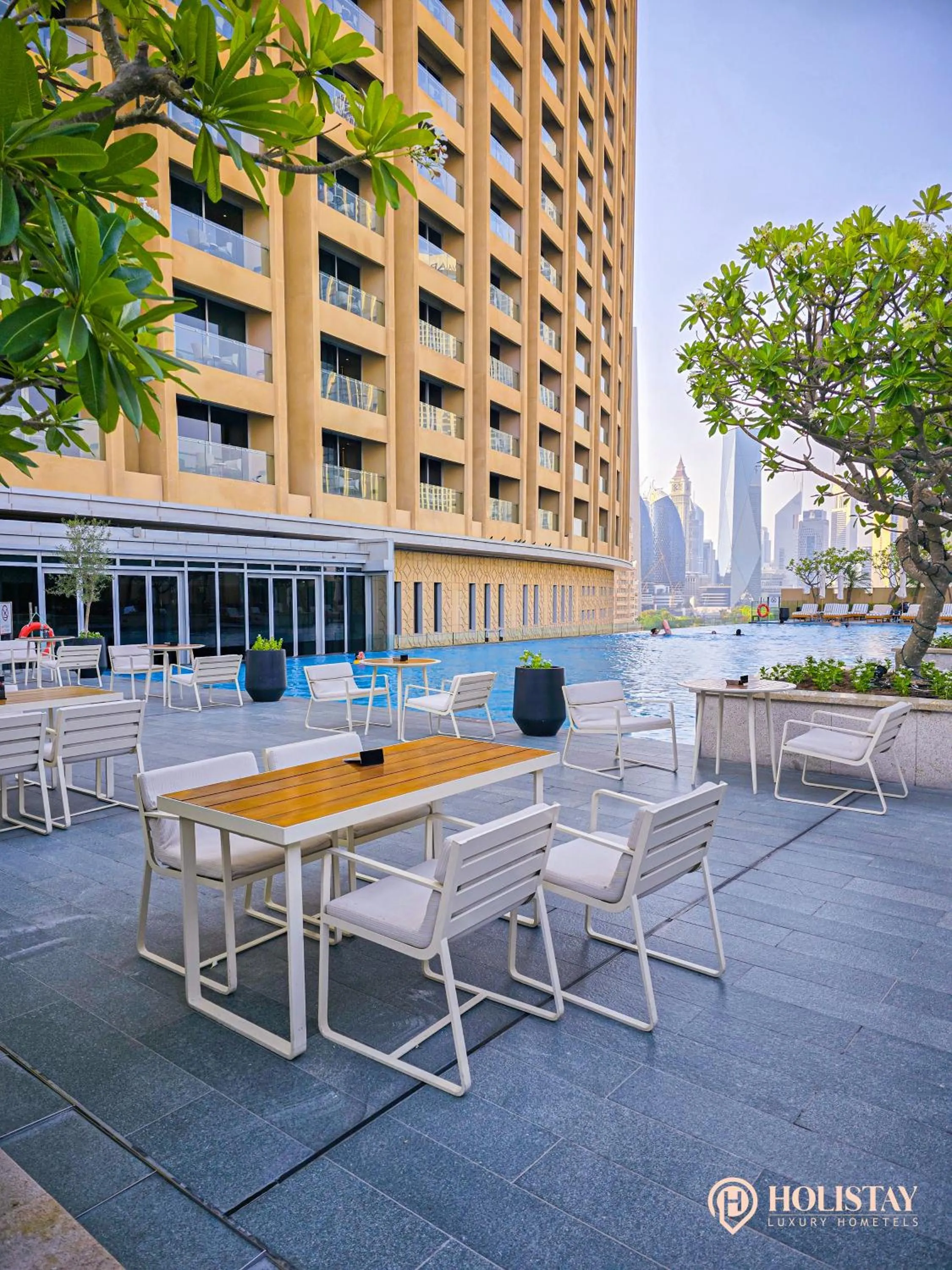 Swimming pool in Holistay Luxury Homes - Burj khalifa view - Direct Access Dubai Mall