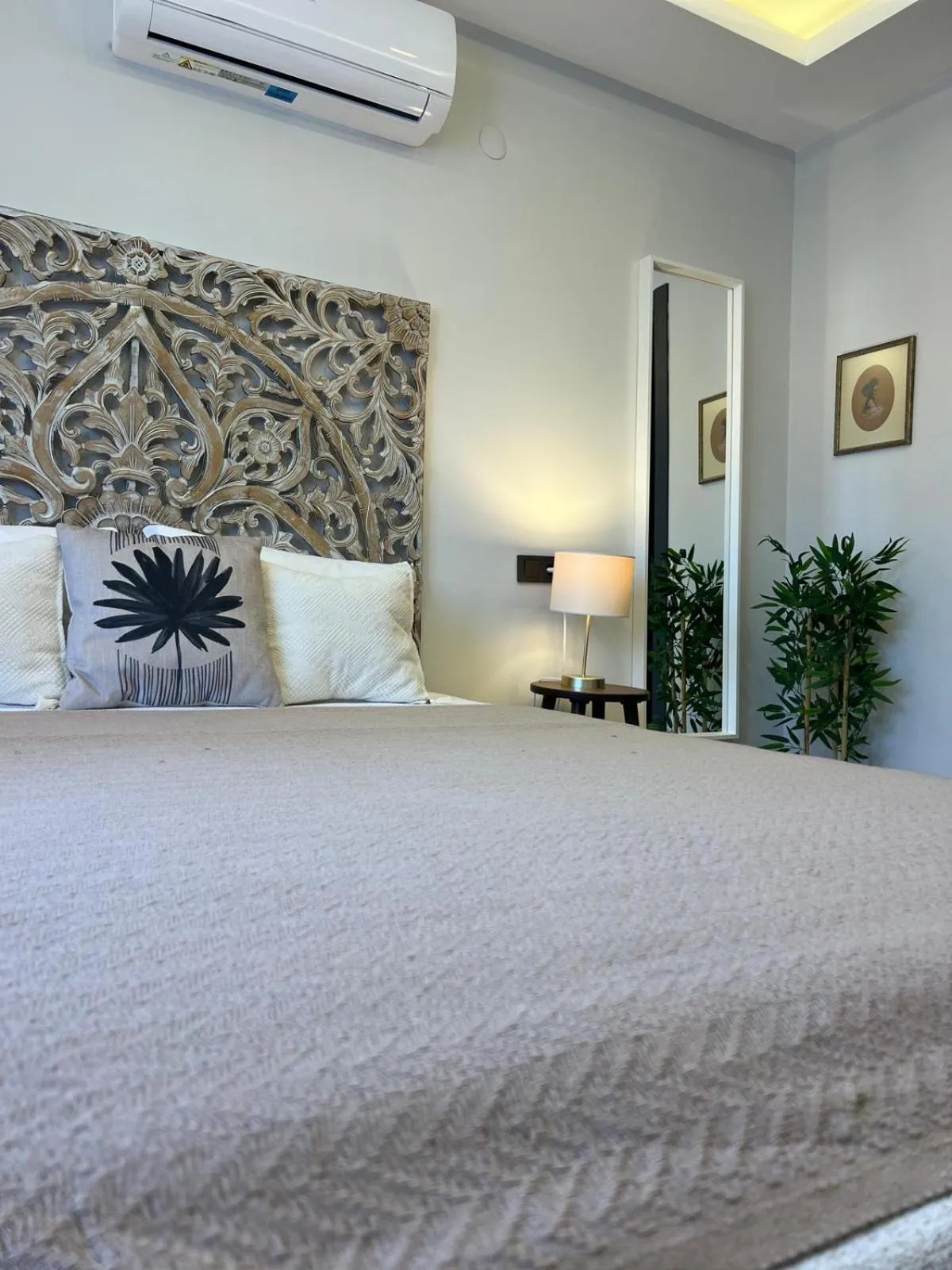 Text overlay, Bed in Dia Urla