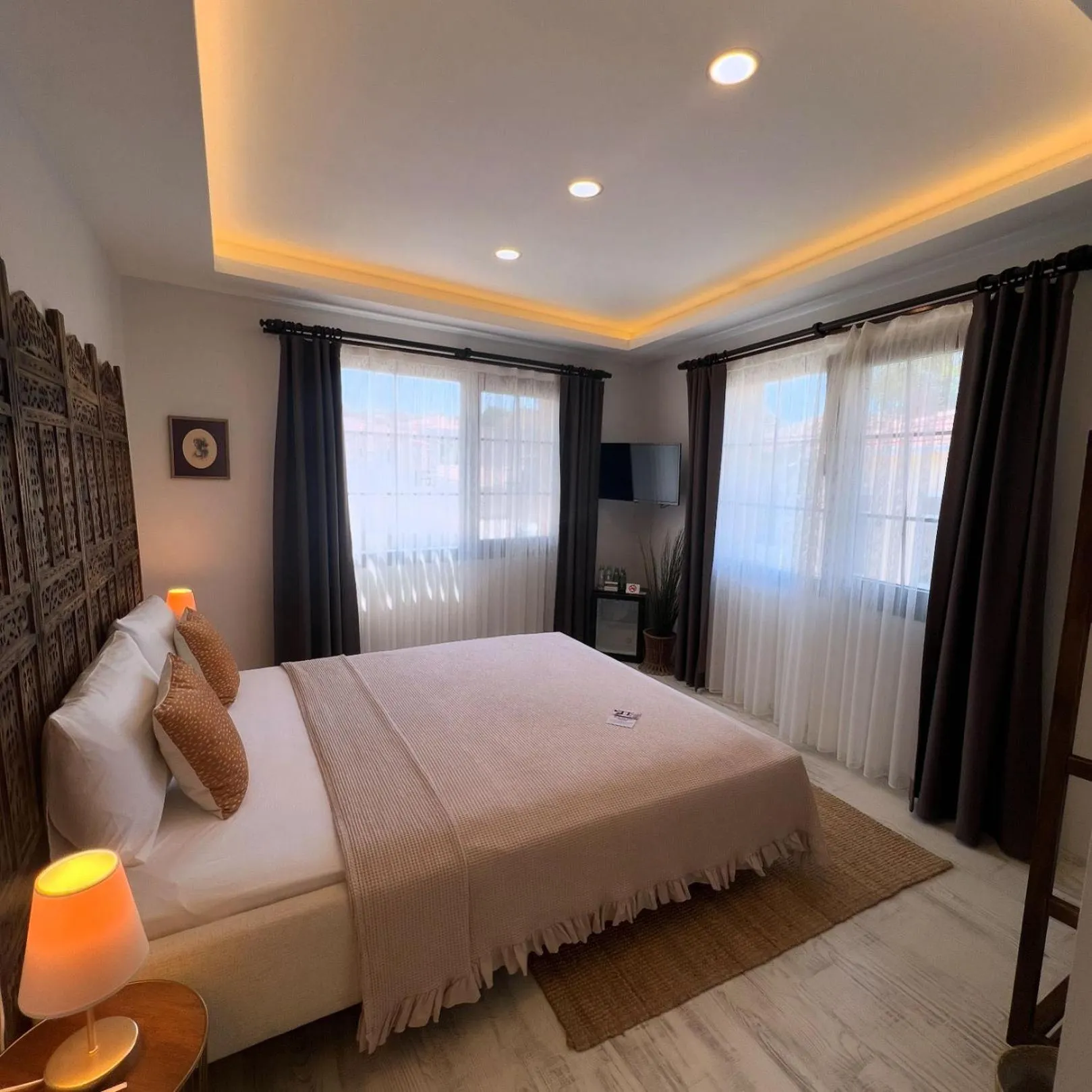 Photo of the whole room, Bed in Dia Urla