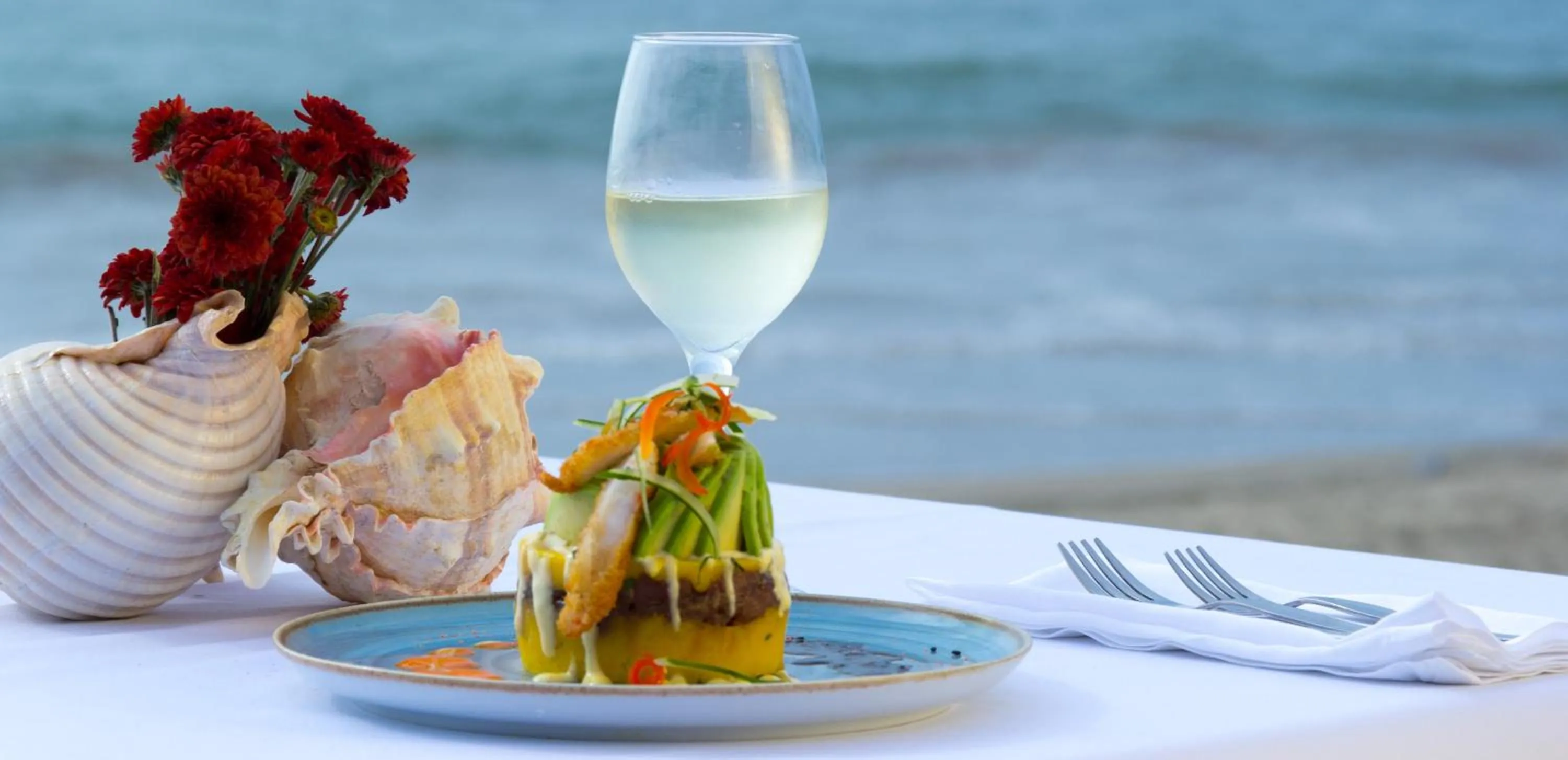 Restaurant/places to eat in Punta Sal Suites & Bungalows Resort