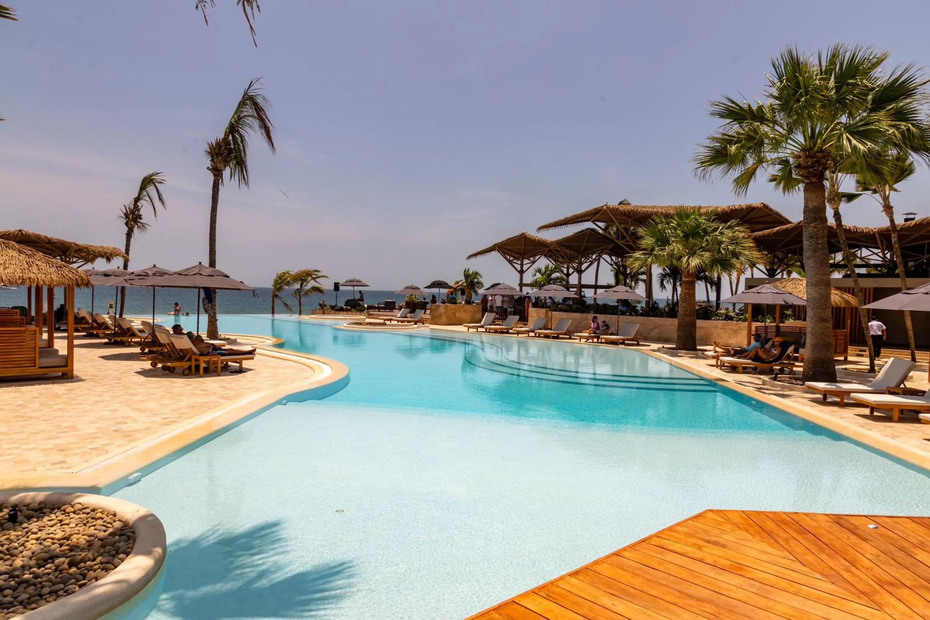 Lounge or bar in Punta Sal Suites & Bungalows Resort