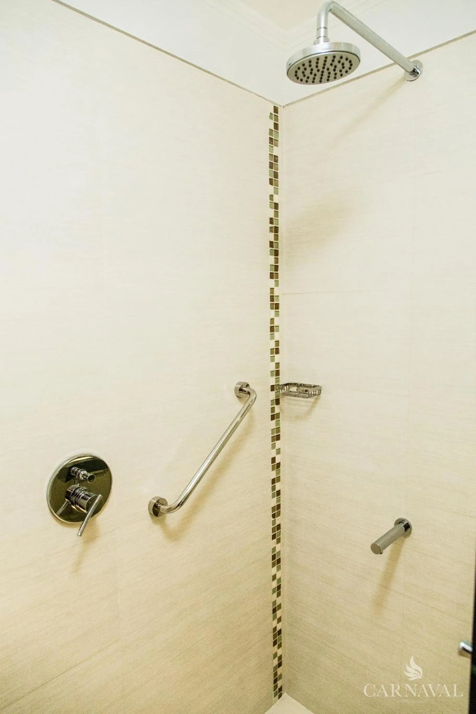 Shower in Carnaval Hotel Casino
