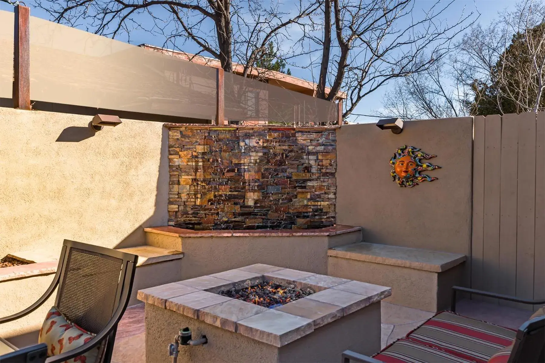Deluxe King Suite in Sedona Uptown Suites Deluxe King Suite in Sedona Uptown Suites
