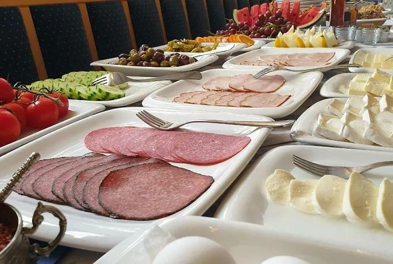 Restaurant/places to eat in Gasthof Blauer Bock