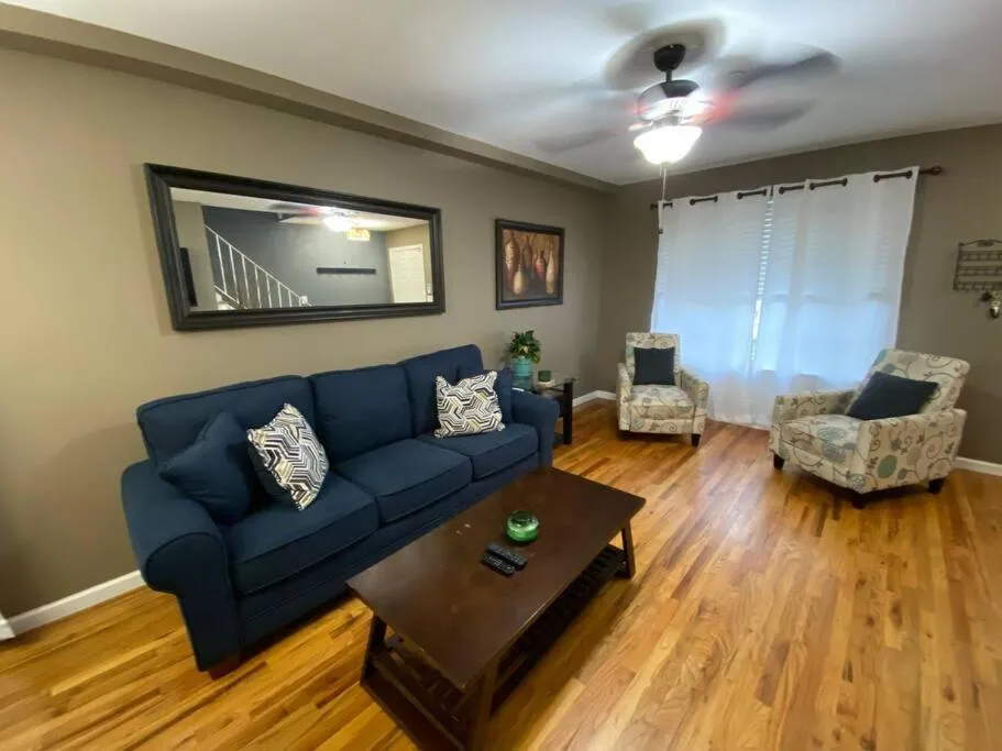 Casa Rosado @ NYC Home Pool Firepit Parking Ferry