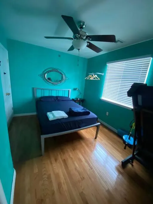 Casa Rosado @ NYC Home Pool Firepit Parking Ferry