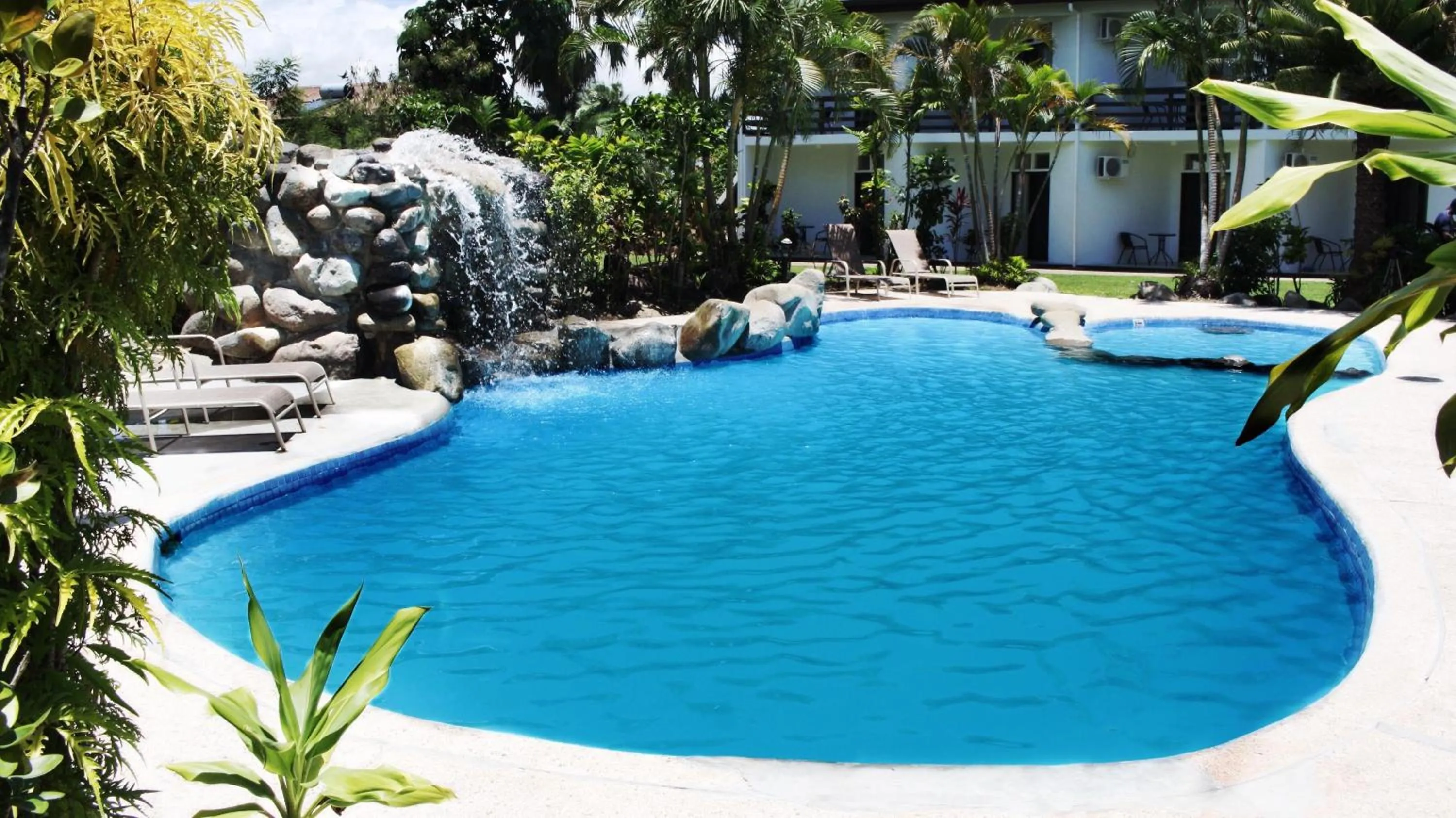 Swimming pool in Hotel Oasis