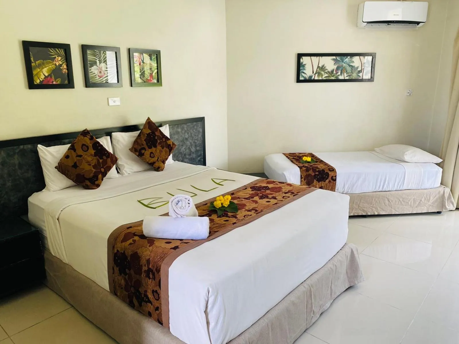 Bedroom, Bed in Hotel Oasis