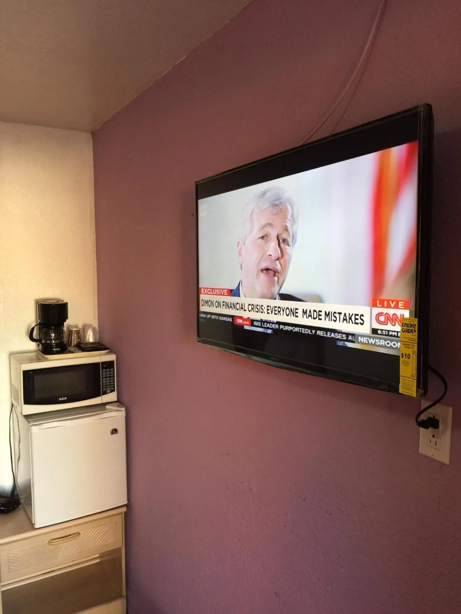 TV and multimedia in Crenshaw Inn Motel