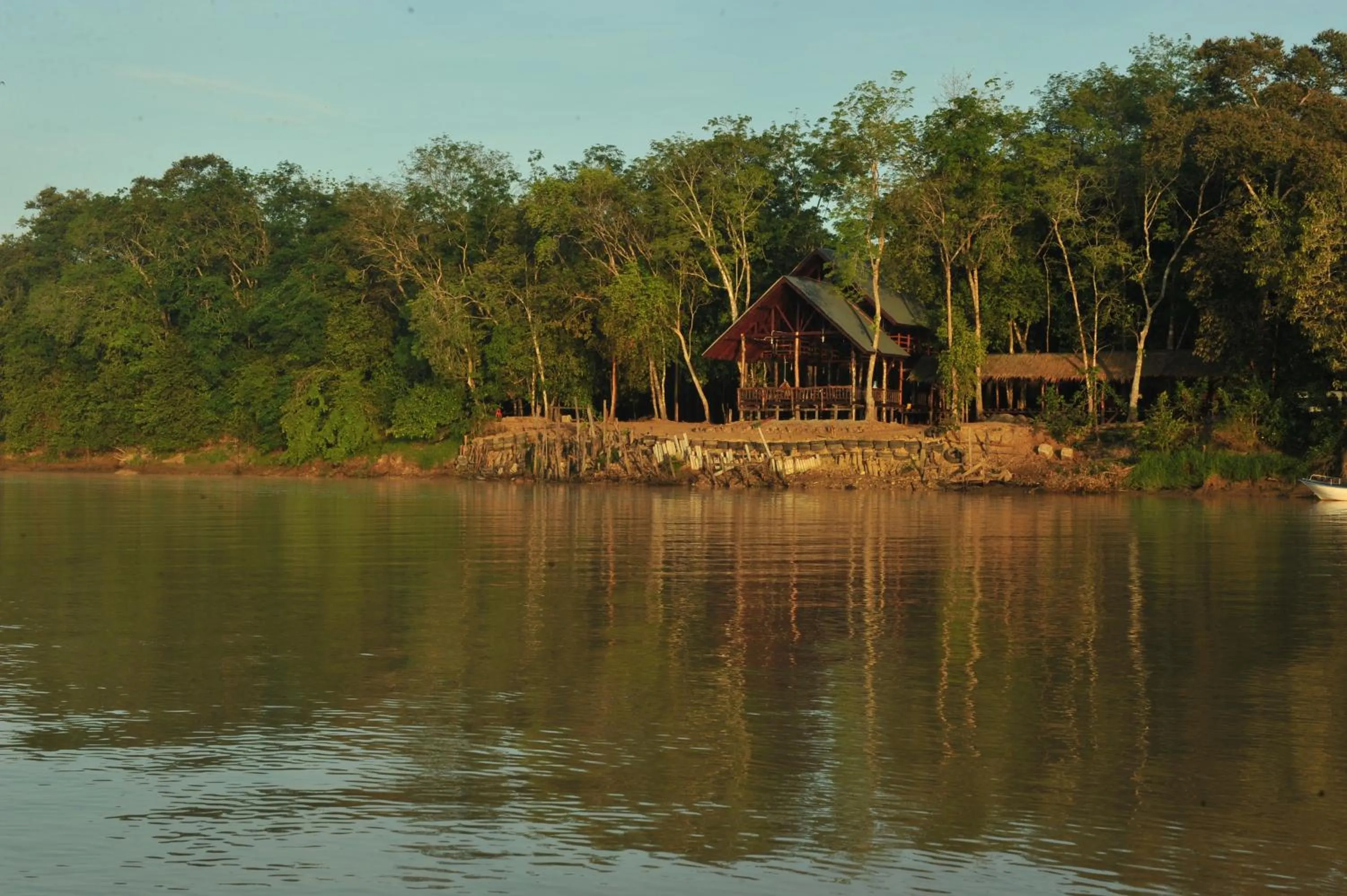 Restaurant/places to eat in Borneo Natural Sukau Bilit Resort