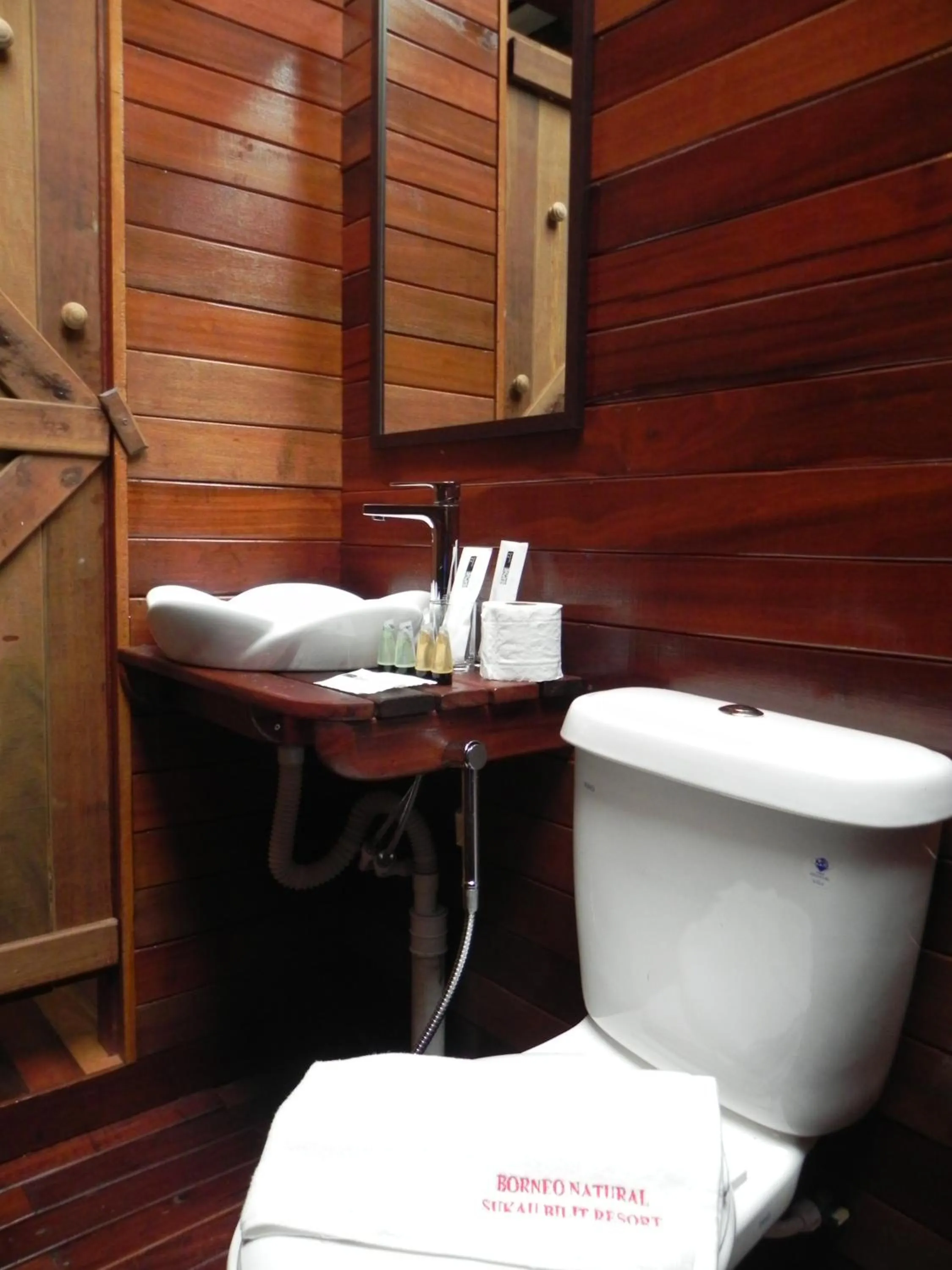 Toilet in Borneo Natural Sukau Bilit Resort