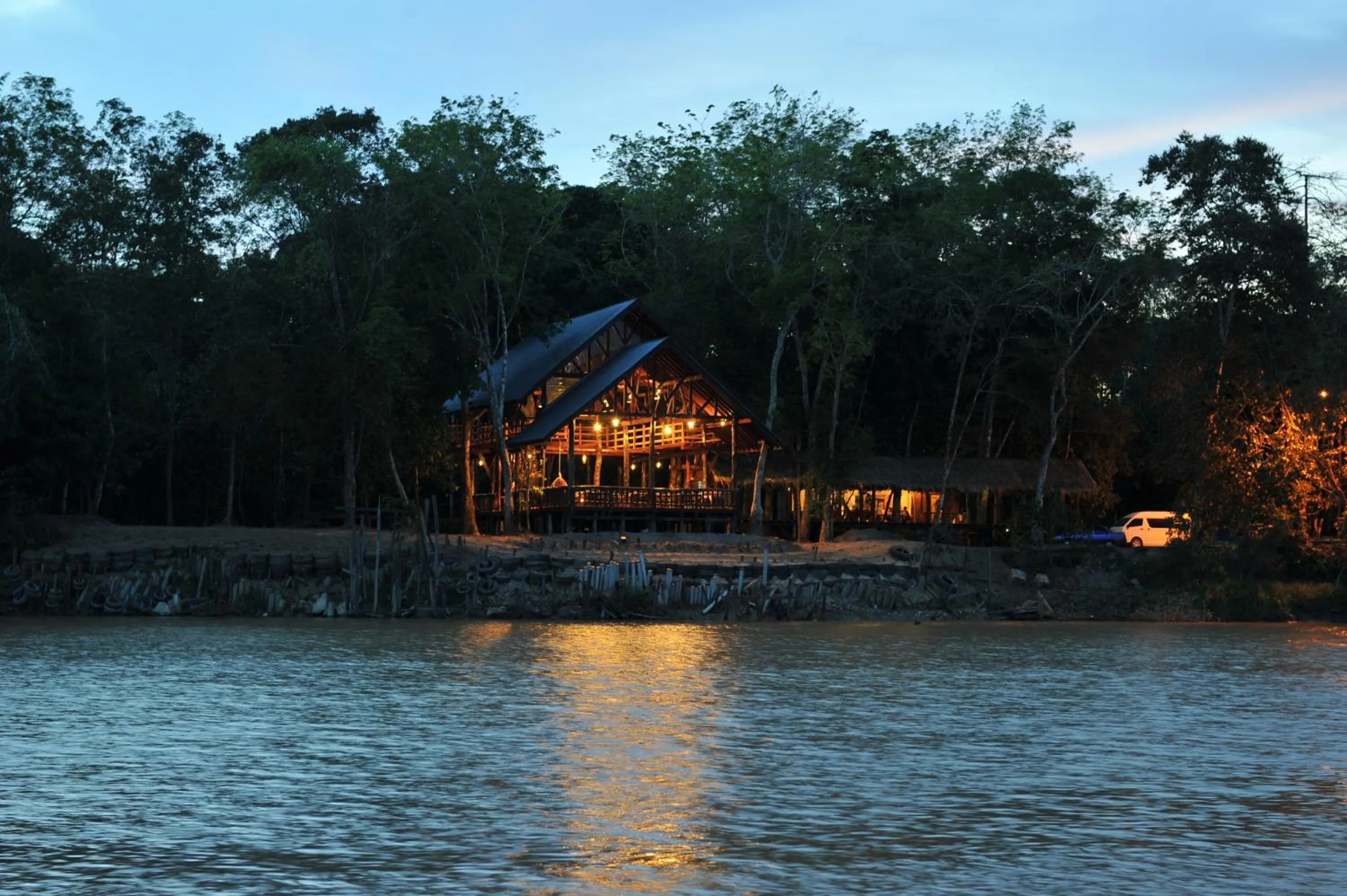 Property building in Borneo Natural Sukau Bilit Resort