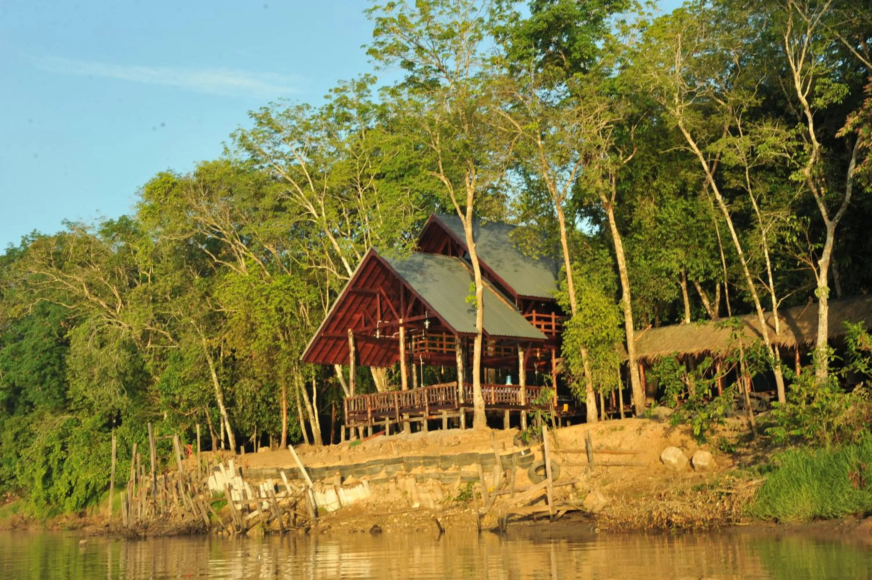 Property building in Borneo Natural Sukau Bilit Resort