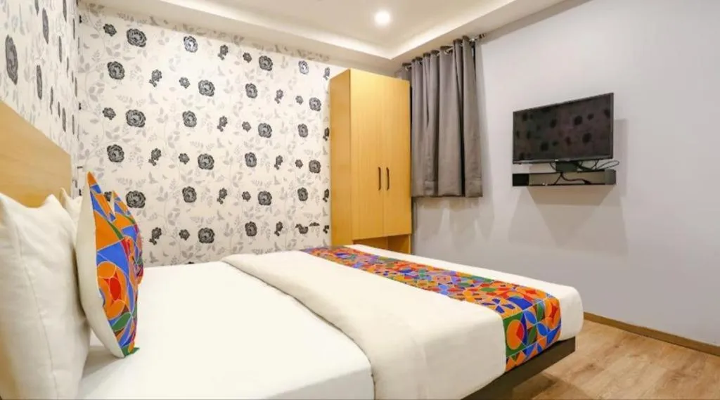Hotel BluSky GaganVihar