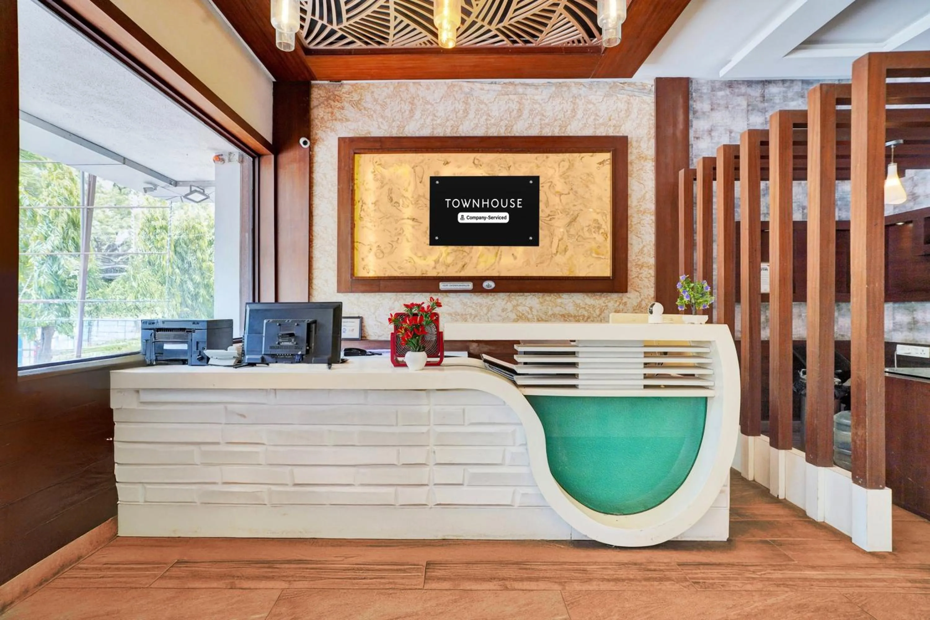 Super Townhouse Mysore Central