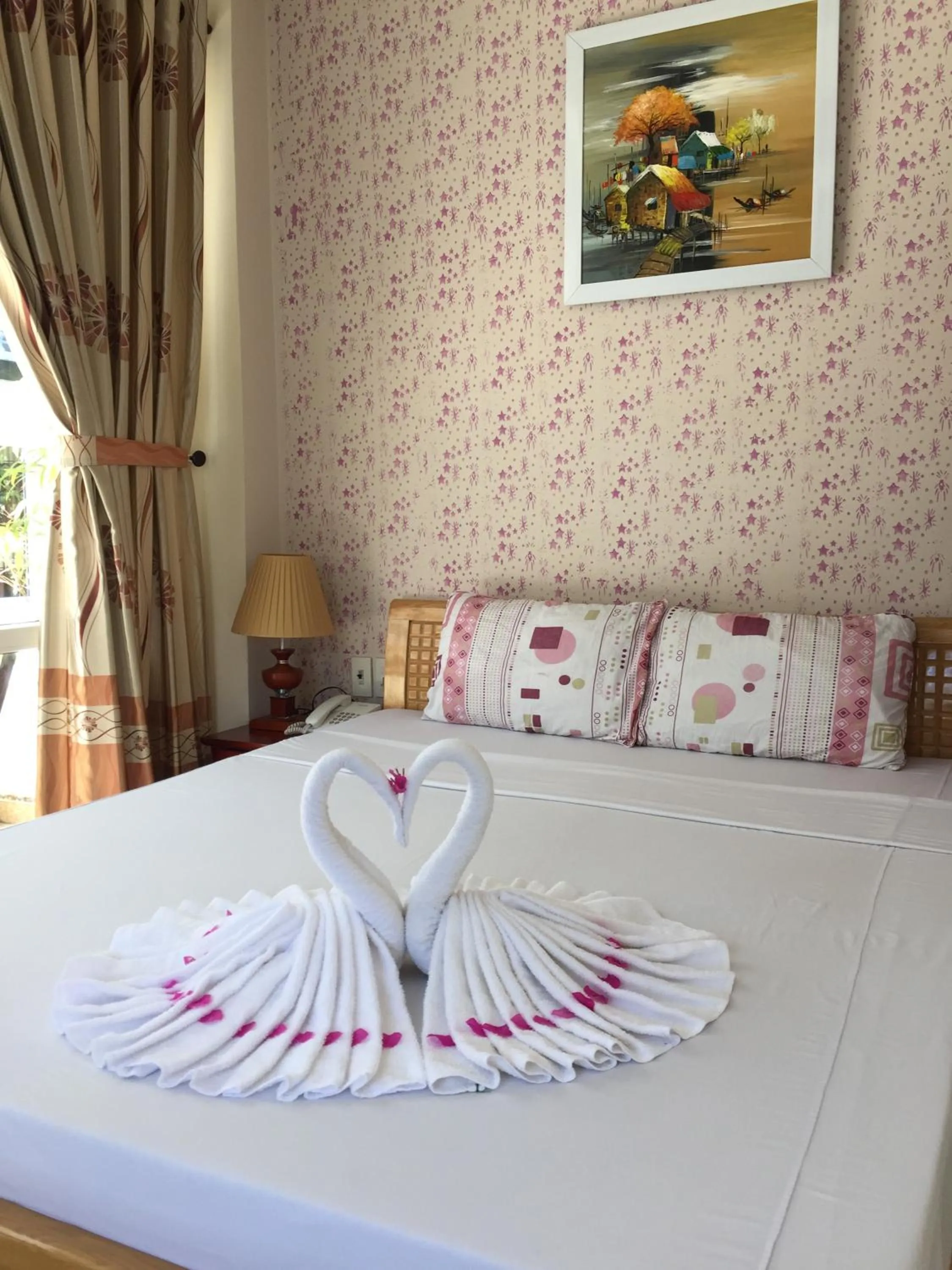 Bed in Sunny A Hotel