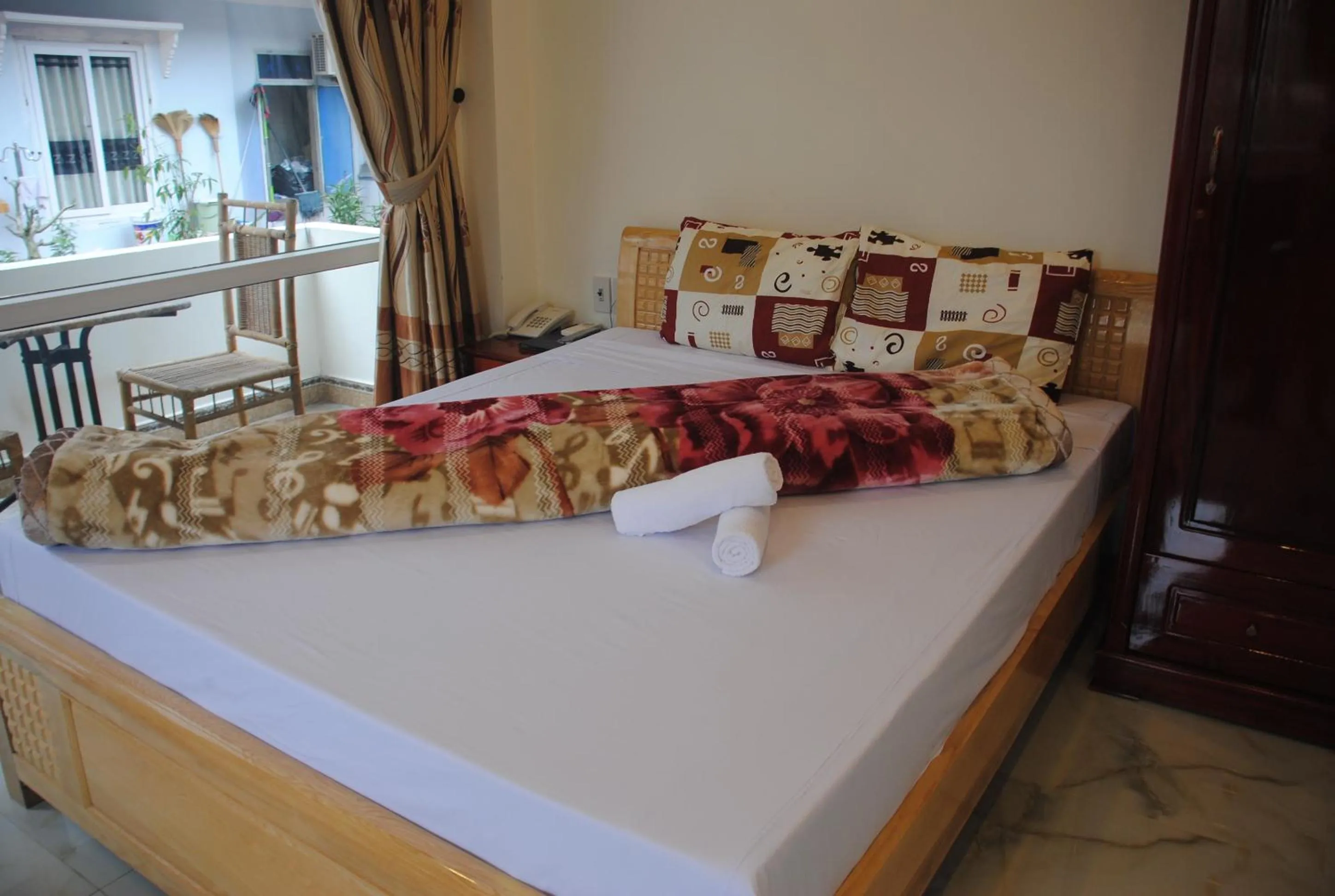 Bed in Sunny A Hotel