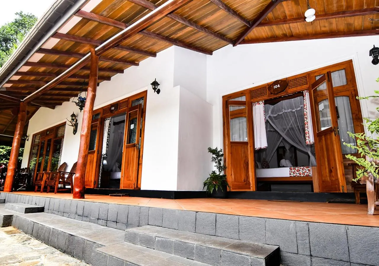 Standard Double Room with River View - single occupancy in Thotupola Residence